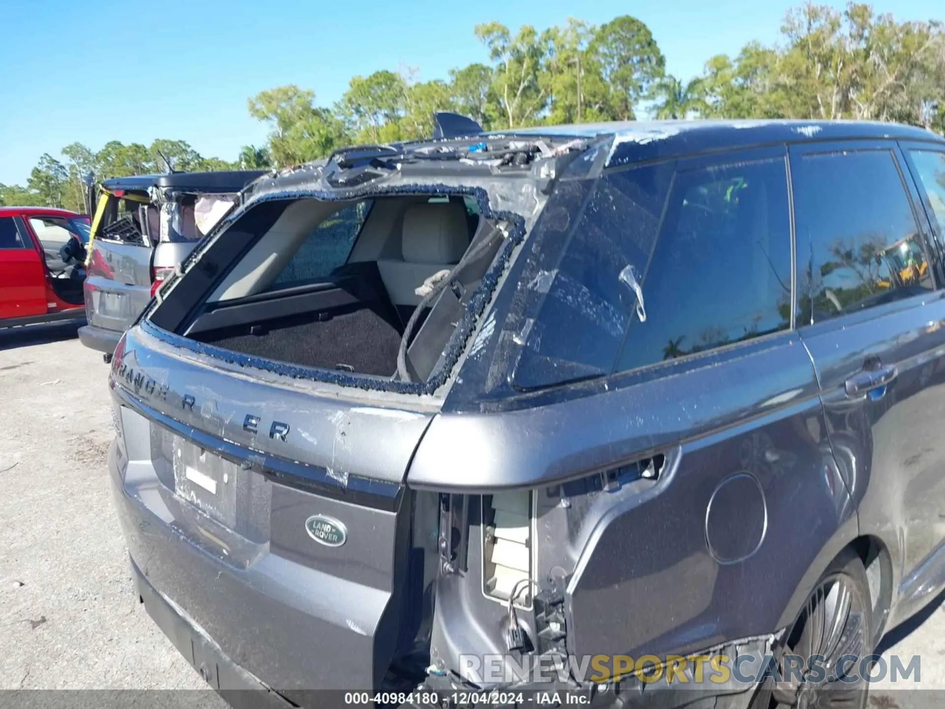15 Photograph of a damaged car SALWR2RE4KA833199 LAND ROVER RANGE ROVER SPORT 2019