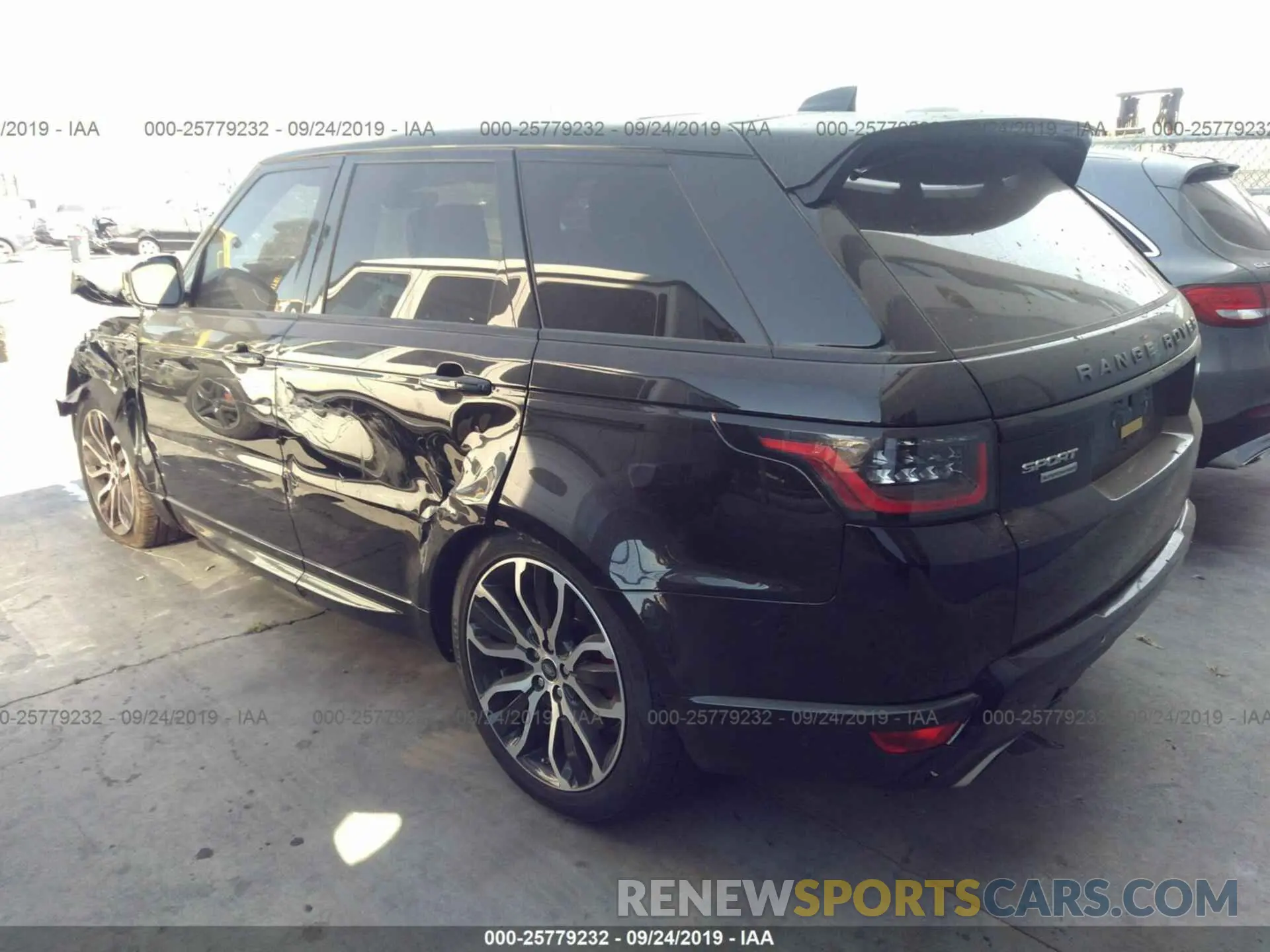 3 Photograph of a damaged car SALWR2RE7KA830121 LAND ROVER RANGE ROVER SPORT 2019
