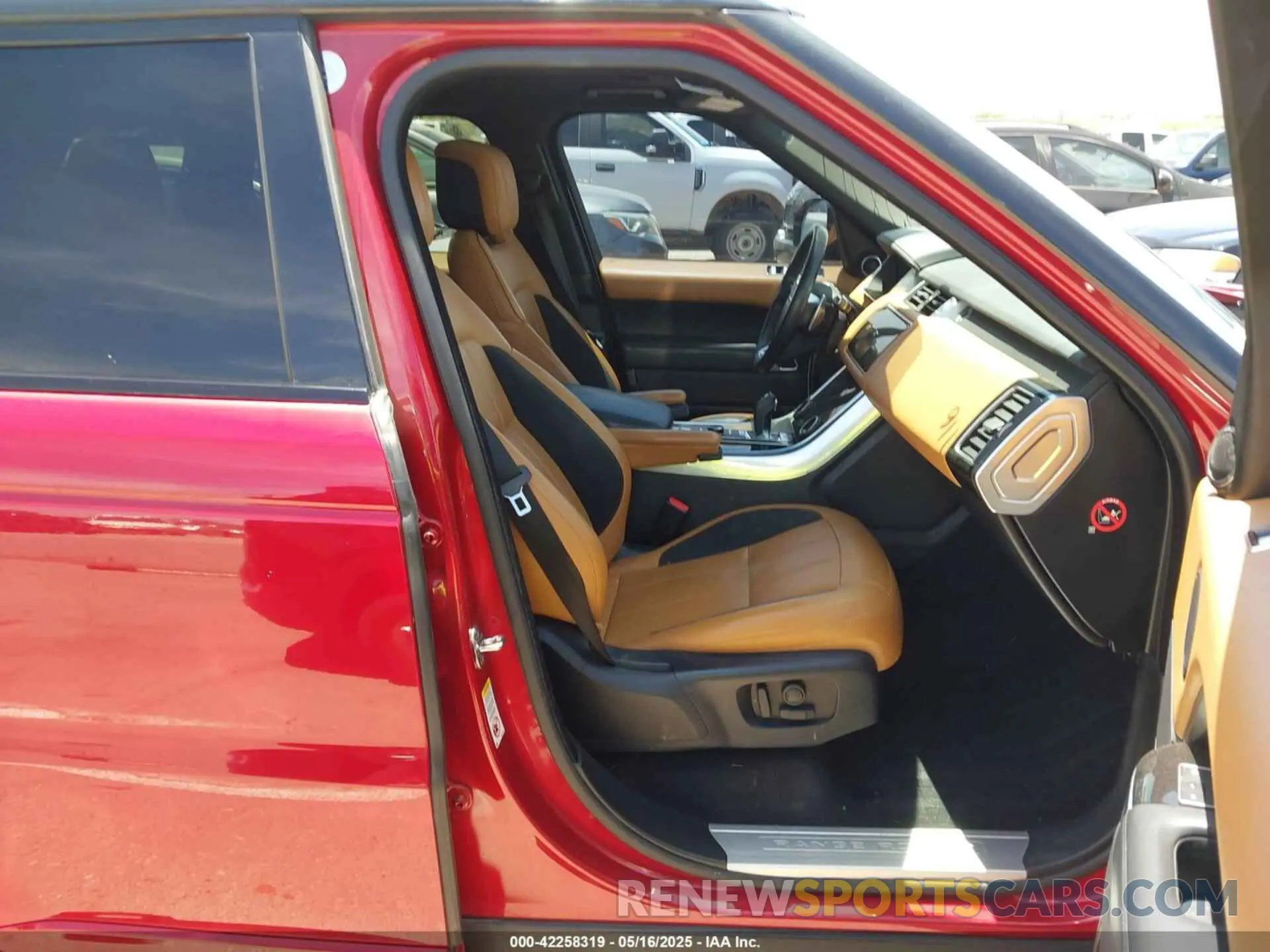 5 Photograph of a damaged car SALWR2RE7KA840941 LAND ROVER RANGE ROVER SPORT 2019