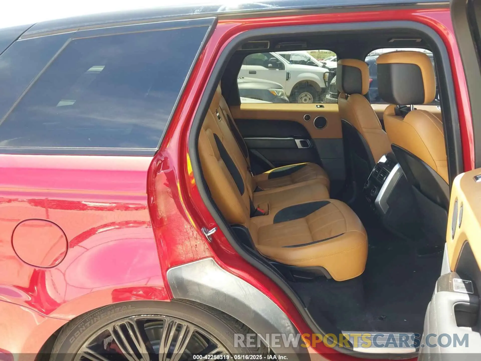8 Photograph of a damaged car SALWR2RE7KA840941 LAND ROVER RANGE ROVER SPORT 2019