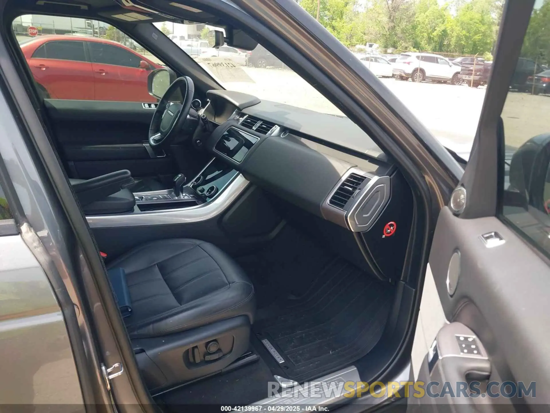 5 Photograph of a damaged car SALWR2RK9KA840316 LAND ROVER RANGE ROVER SPORT 2019