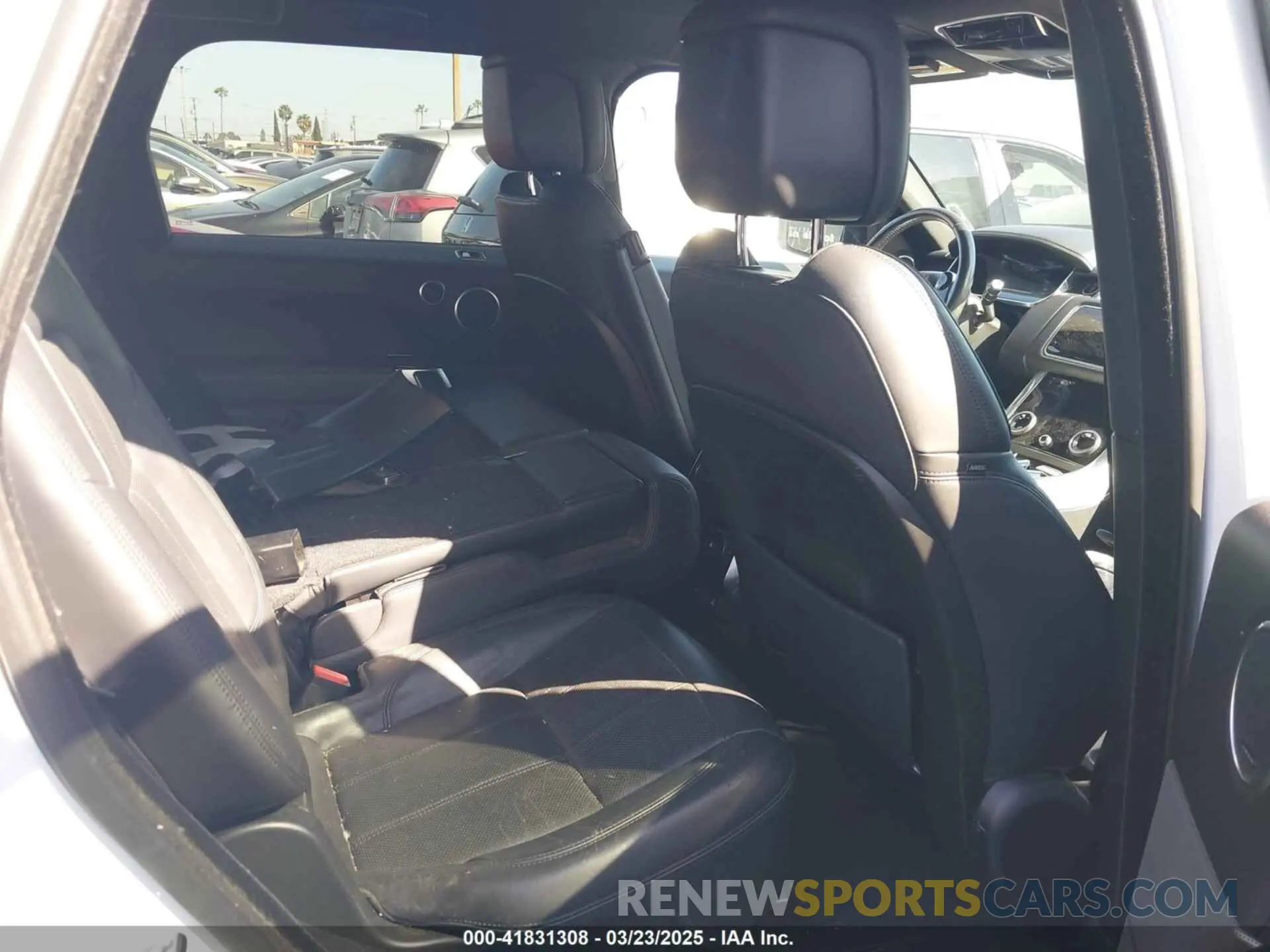 8 Photograph of a damaged car SALWR2RU7KA875311 LAND ROVER RANGE ROVER SPORT 2019