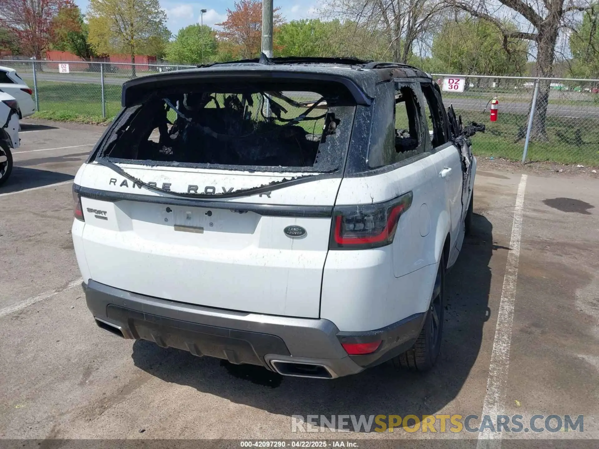 4 Фотография поврежденного автомобиля SALWR2RV2KA814148 LAND ROVER RANGE ROVER SPORT 2019