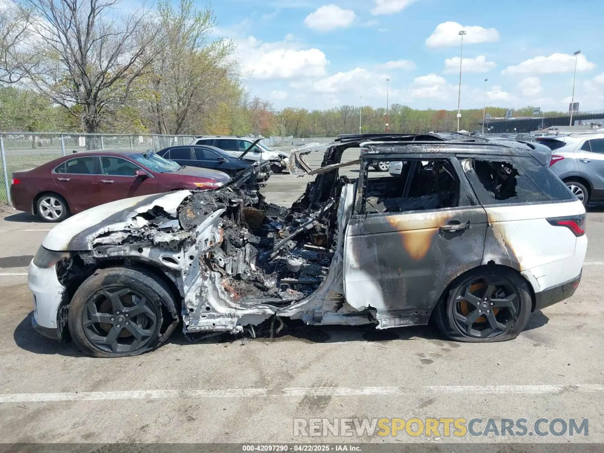 6 Фотография поврежденного автомобиля SALWR2RV2KA814148 LAND ROVER RANGE ROVER SPORT 2019