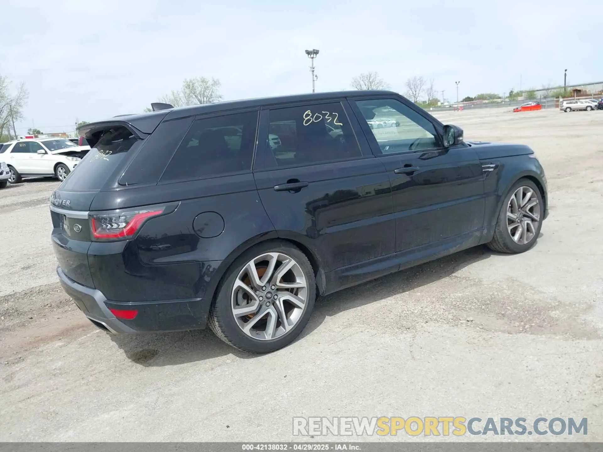 4 Photograph of a damaged car SALWR2RV2KA822315 LAND ROVER RANGE ROVER SPORT 2019