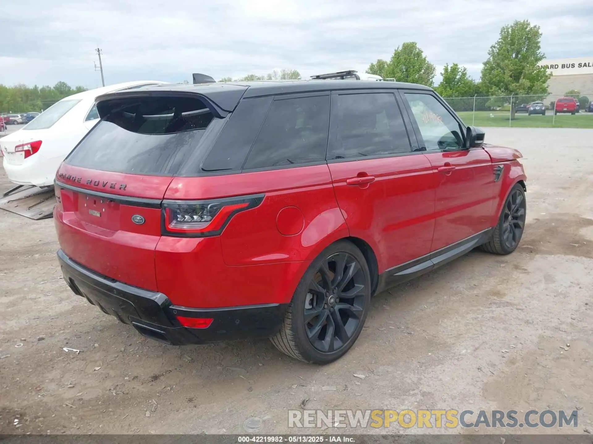 4 Photograph of a damaged car SALWR2RV6KA838307 LAND ROVER RANGE ROVER SPORT 2019