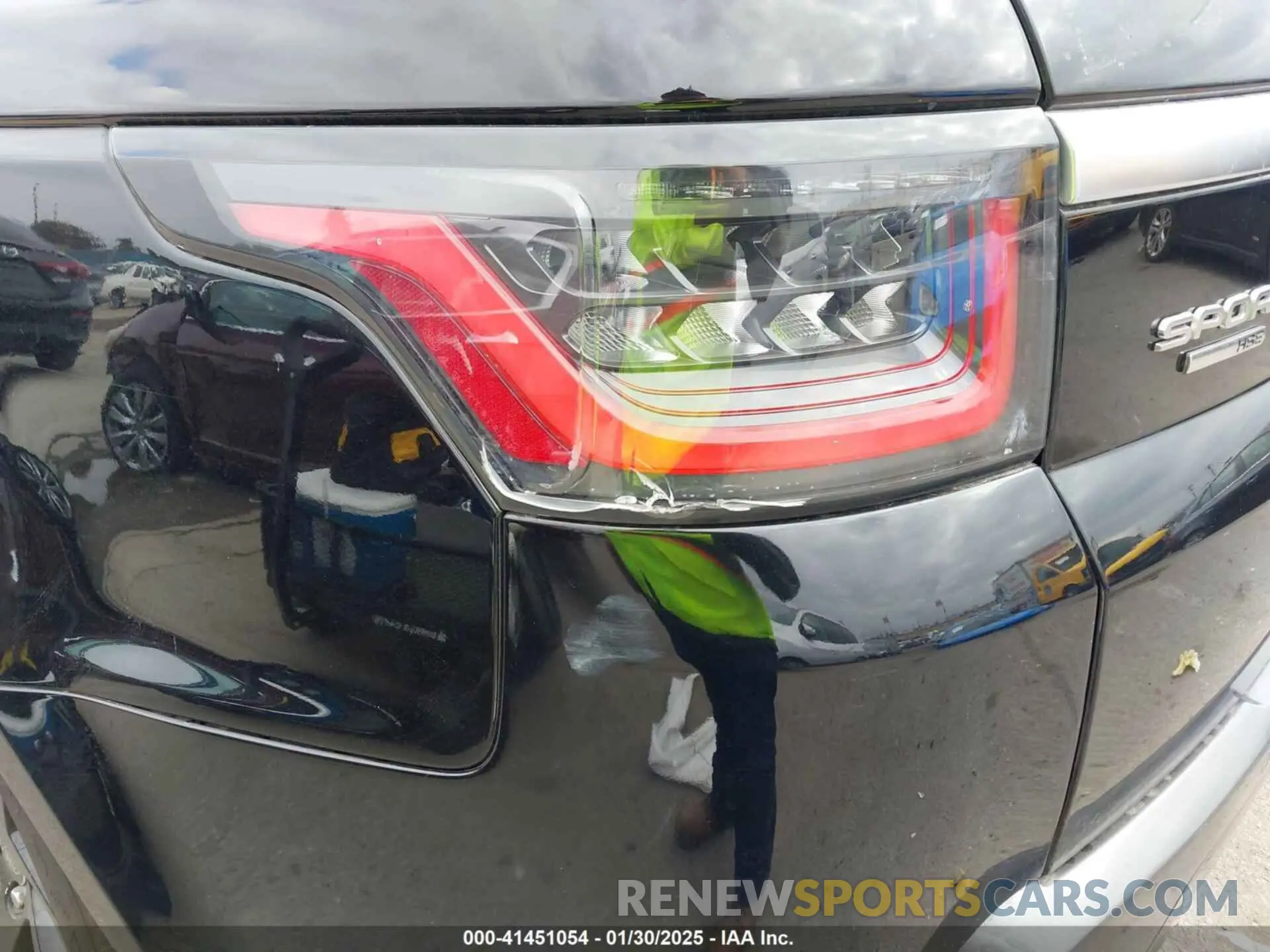 19 Photograph of a damaged car SALWR2RV8KA426342 LAND ROVER RANGE ROVER SPORT 2019