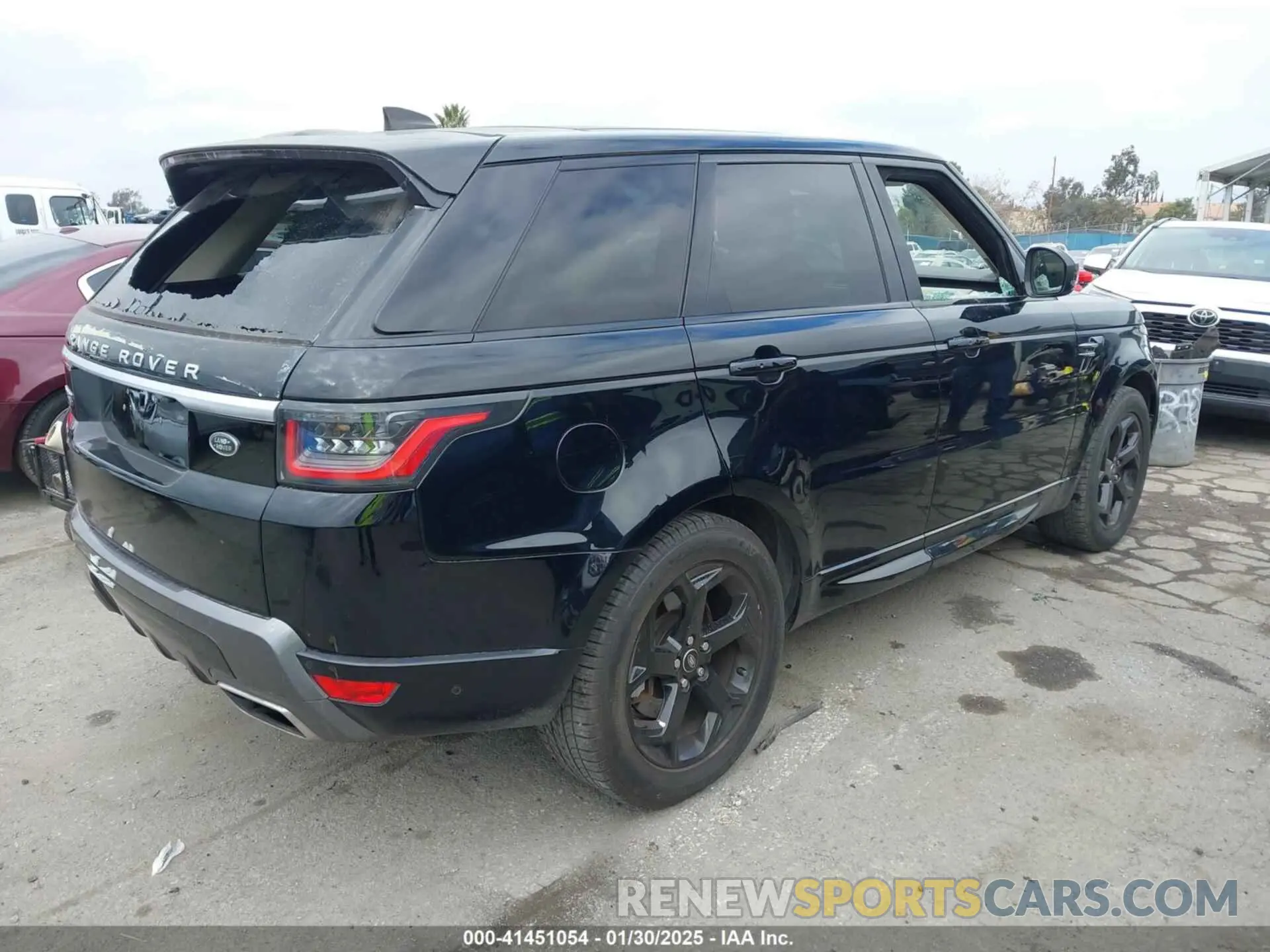 4 Photograph of a damaged car SALWR2RV8KA426342 LAND ROVER RANGE ROVER SPORT 2019