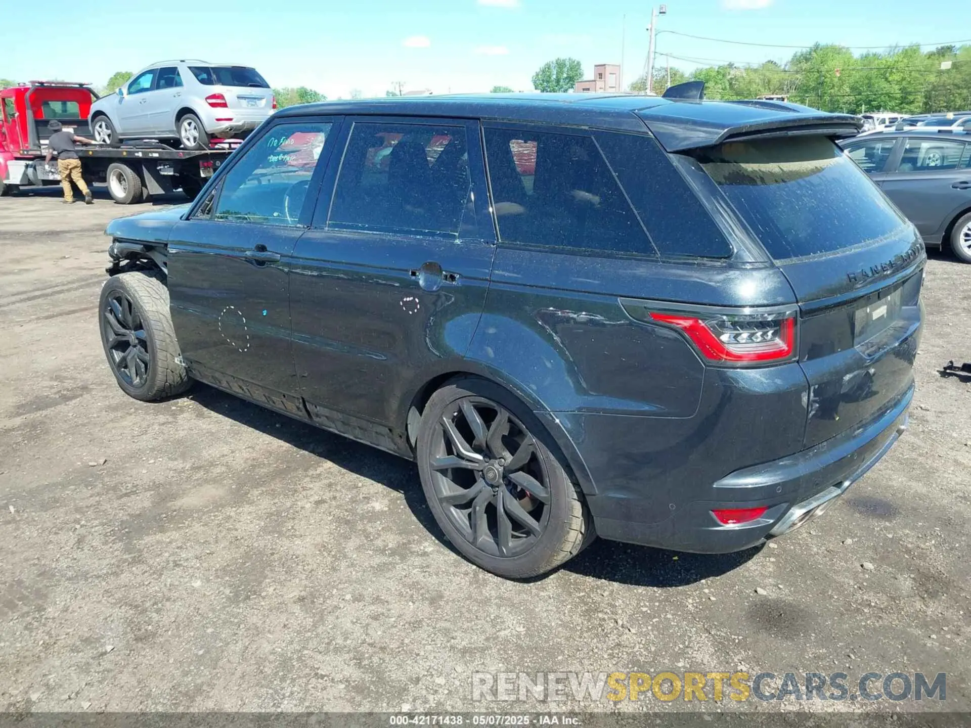 3 Photograph of a damaged car SALWZ2SE5KA822125 LAND ROVER RANGE ROVER SPORT 2019