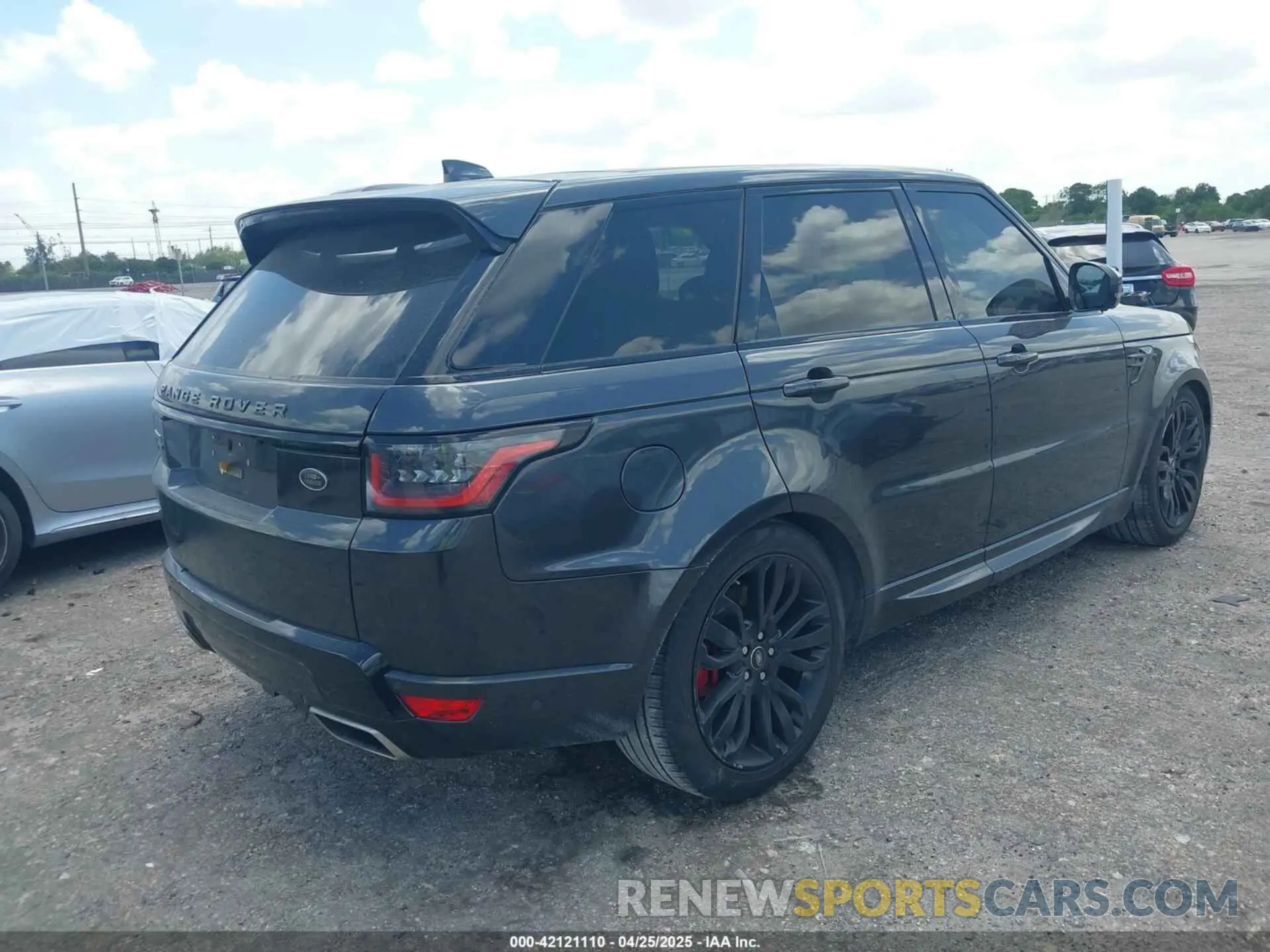 4 Photograph of a damaged car SALWR2SE1LA877348 LAND ROVER RANGE ROVER SPORT 2020