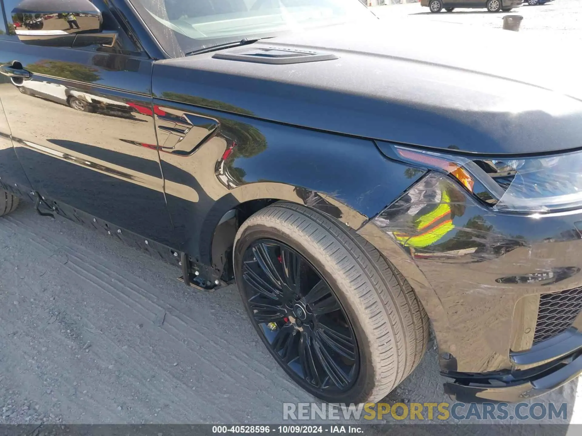 6 Photograph of a damaged car SALWR2SE3LA735728 LAND ROVER RANGE ROVER SPORT 2020