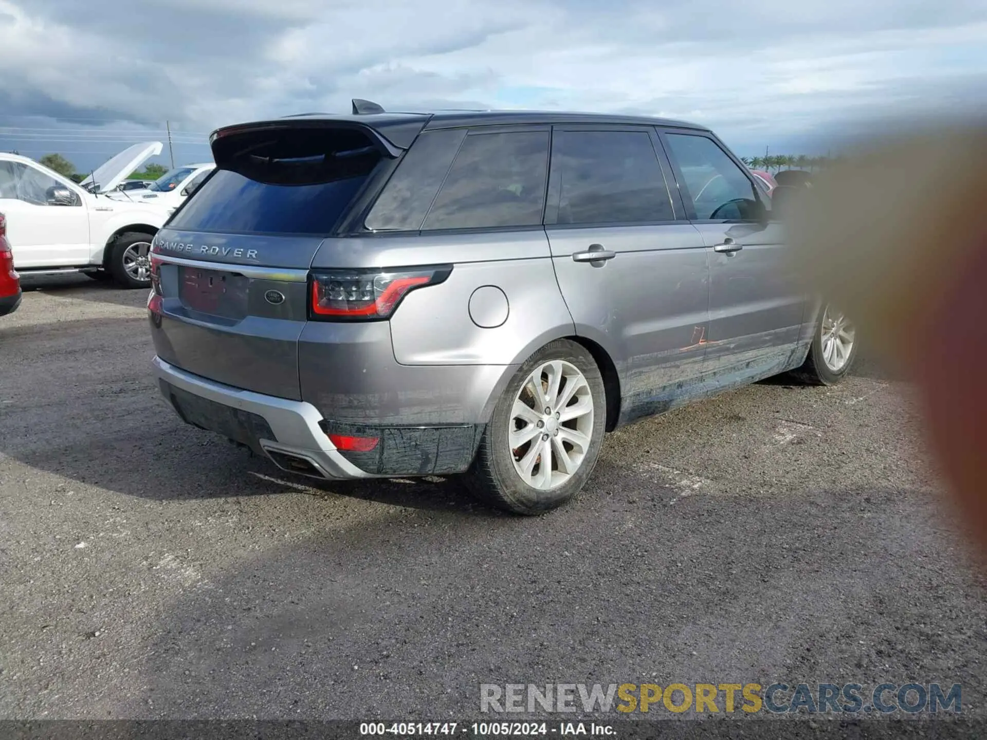 4 Photograph of a damaged car SALWR2SU2LA879777 LAND ROVER RANGE ROVER SPORT 2020