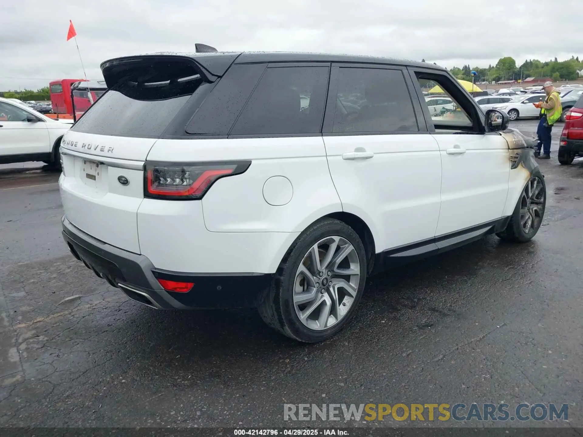 4 Фотография поврежденного автомобиля SALWR2SU9LA883826 LAND ROVER RANGE ROVER SPORT 2020