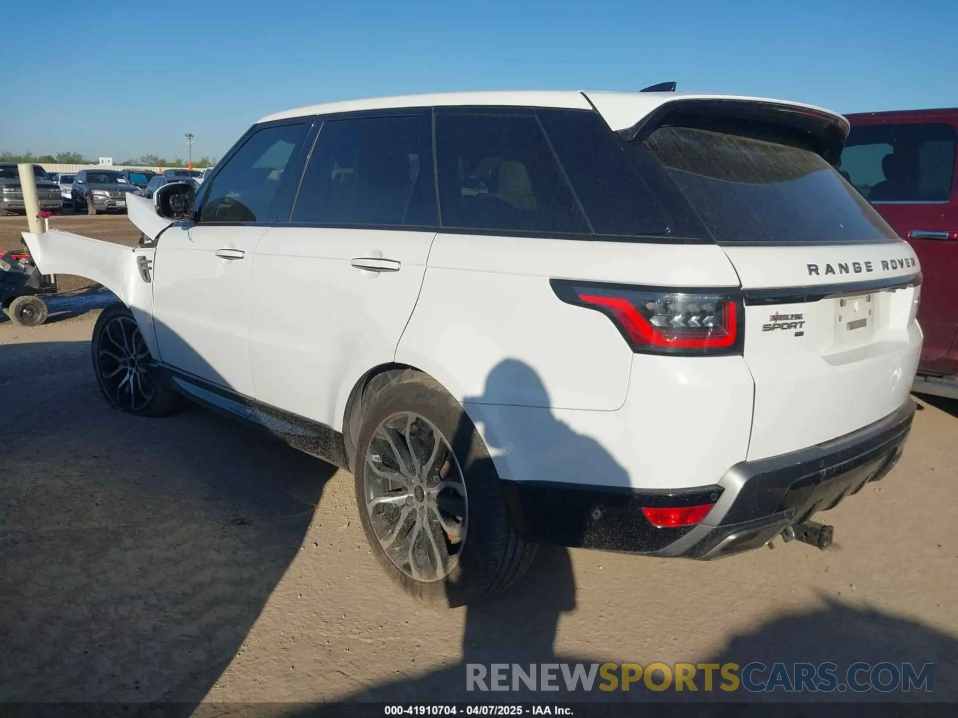 3 Photograph of a damaged car SALWR2SU9MA782691 LAND ROVER RANGE ROVER SPORT 2021