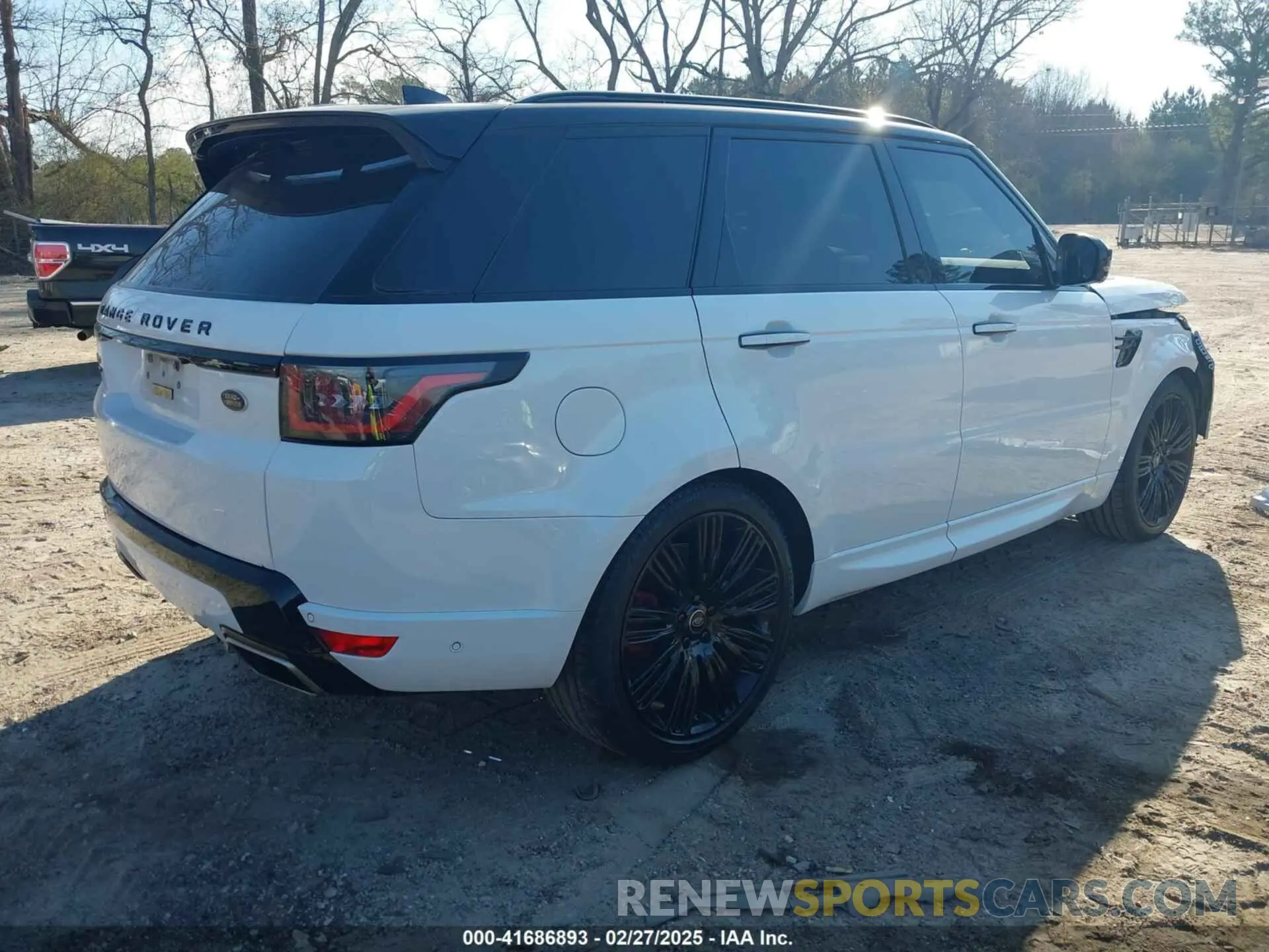 4 Photograph of a damaged car SALWS2RU7MA765463 LAND ROVER RANGE ROVER SPORT 2021