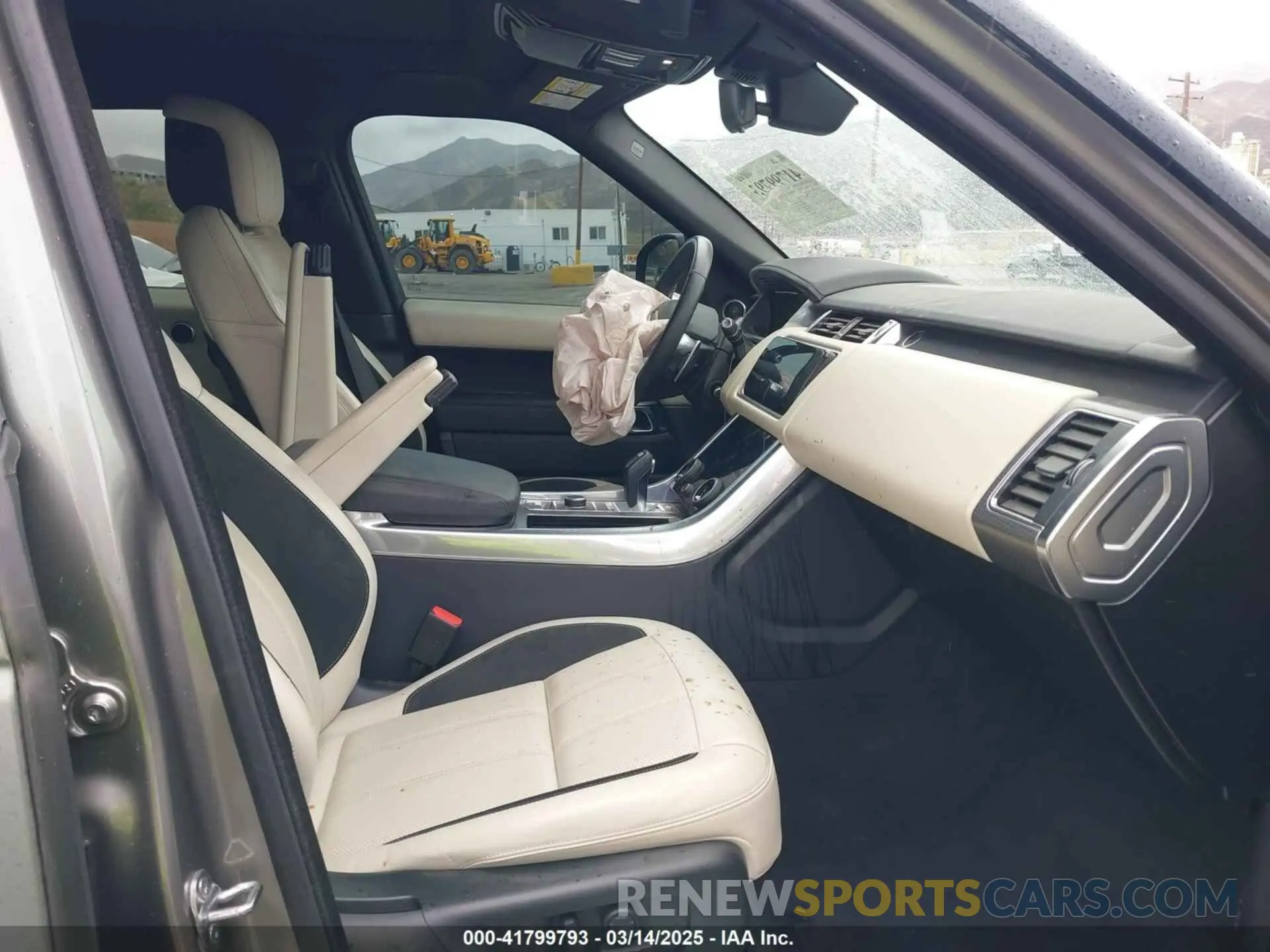 5 Photograph of a damaged car SALWR2SE7NA215082 LAND ROVER RANGE ROVER SPORT 2022