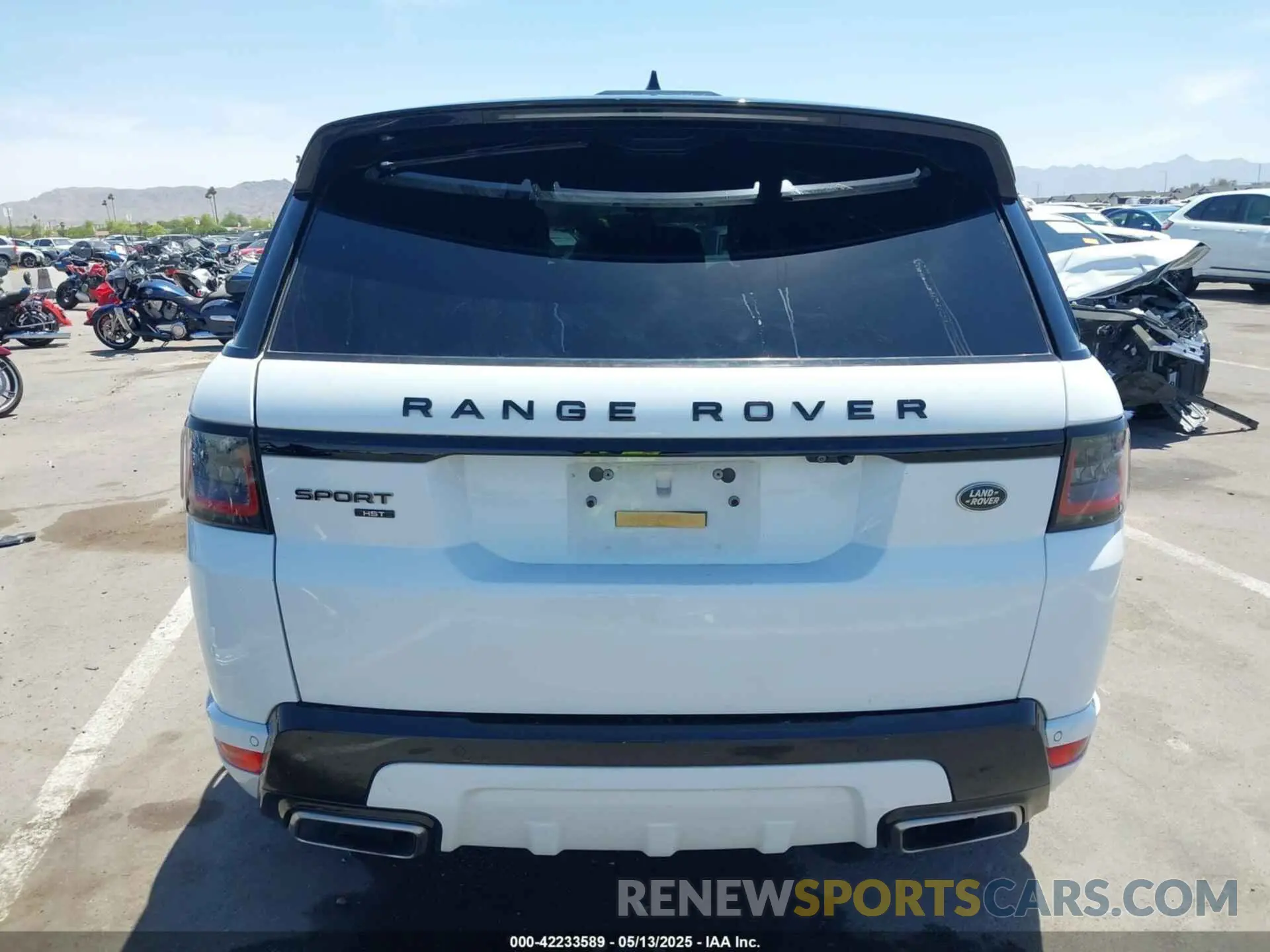 17 Photograph of a damaged car SALWS2RU3NA216568 LAND ROVER RANGE ROVER SPORT 2022