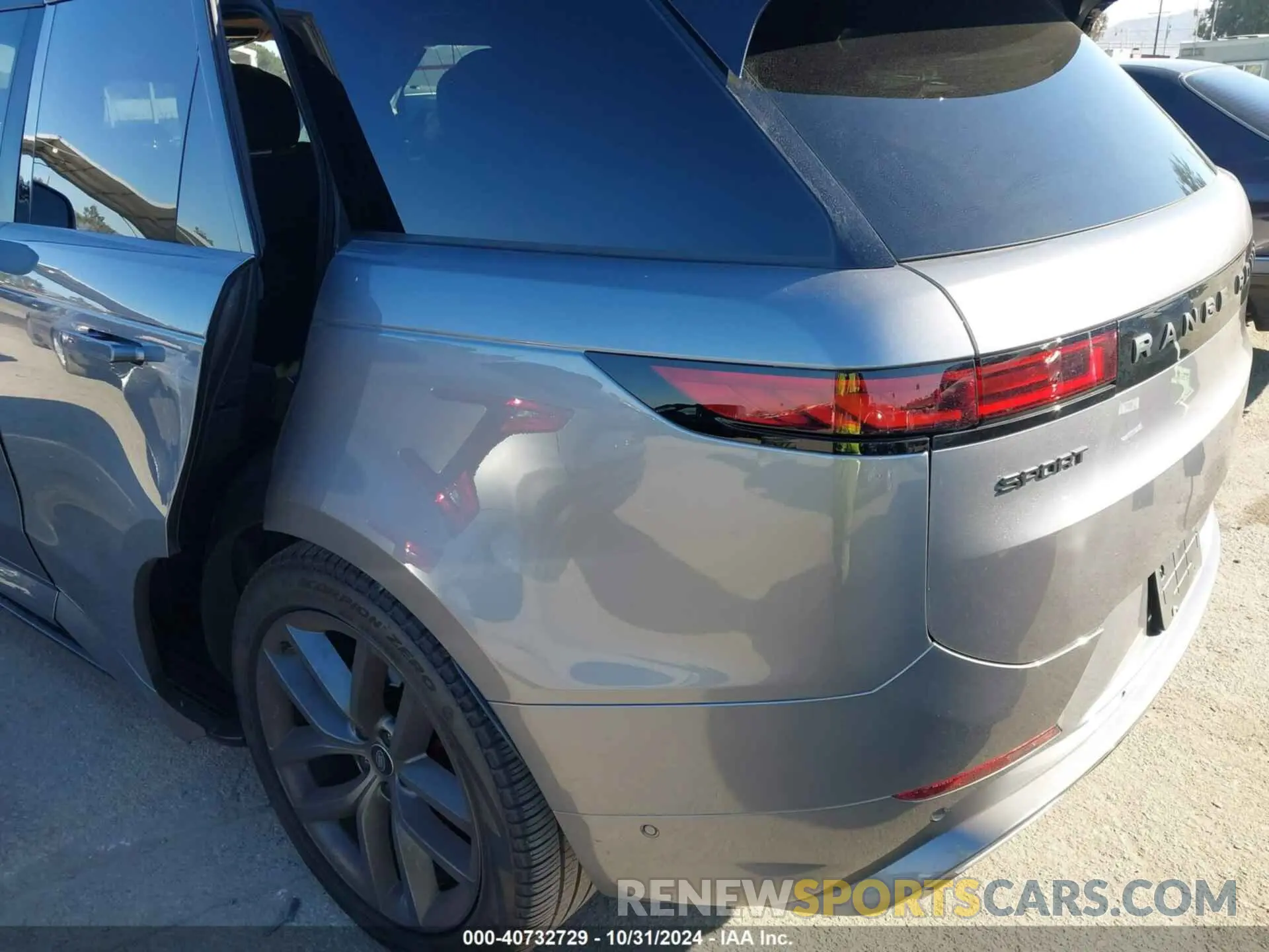 3 Photograph of a damaged car SAL1L9FU4PA109021 LAND ROVER RANGE ROVER SPORT 2023