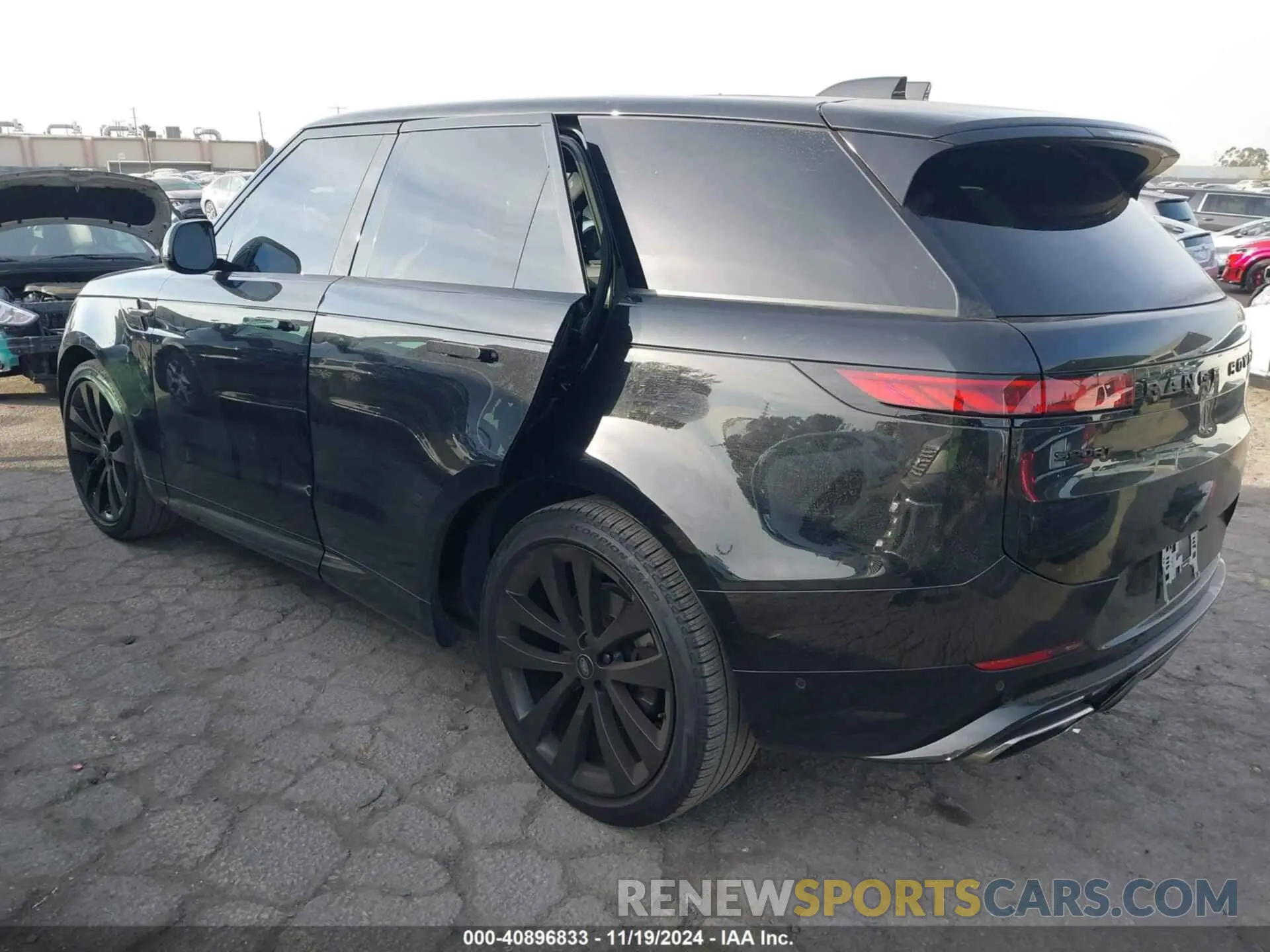 3 Photograph of a damaged car SAL1L9FU9PA112819 LAND ROVER RANGE ROVER SPORT 2023