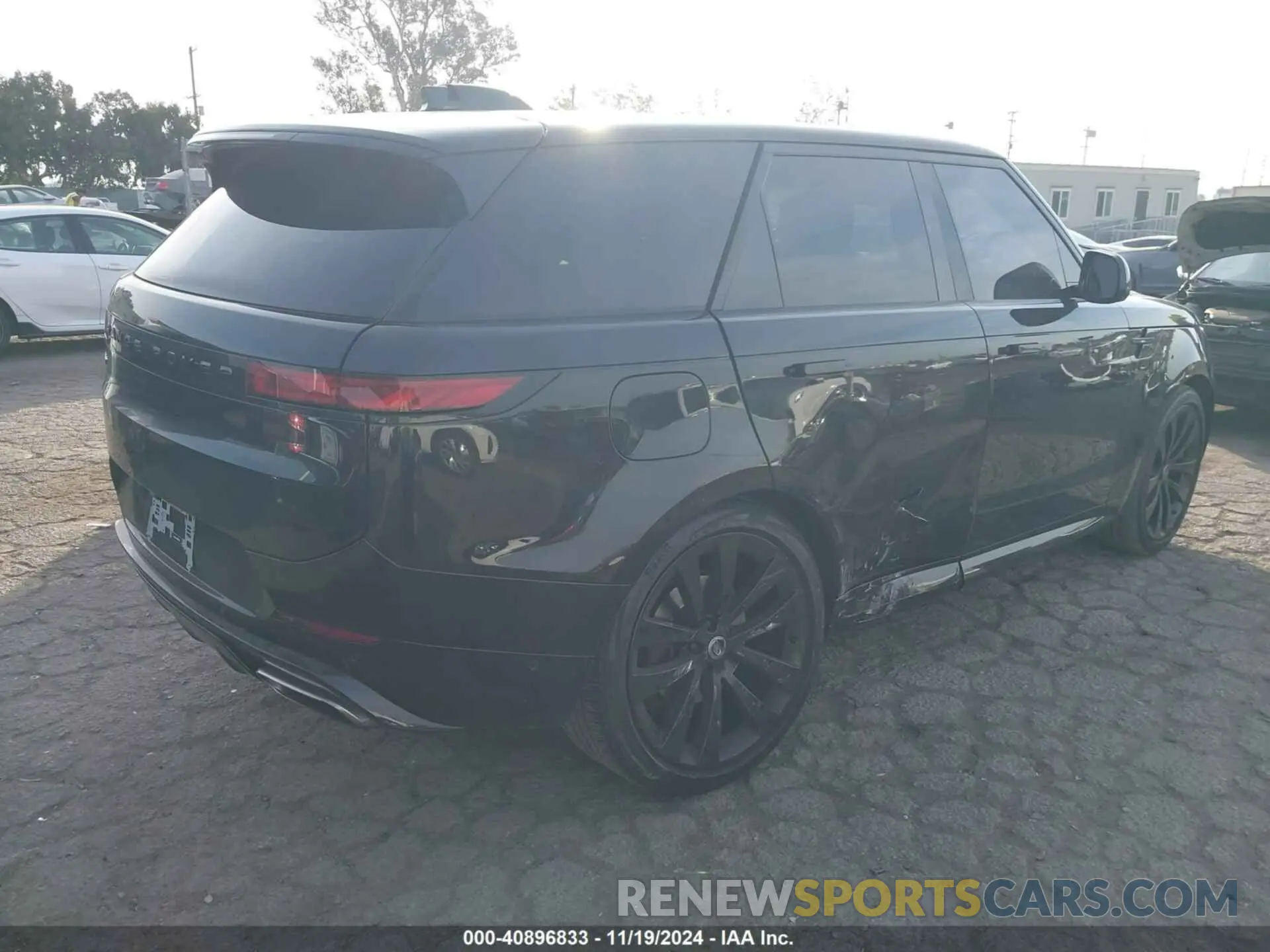 4 Photograph of a damaged car SAL1L9FU9PA112819 LAND ROVER RANGE ROVER SPORT 2023