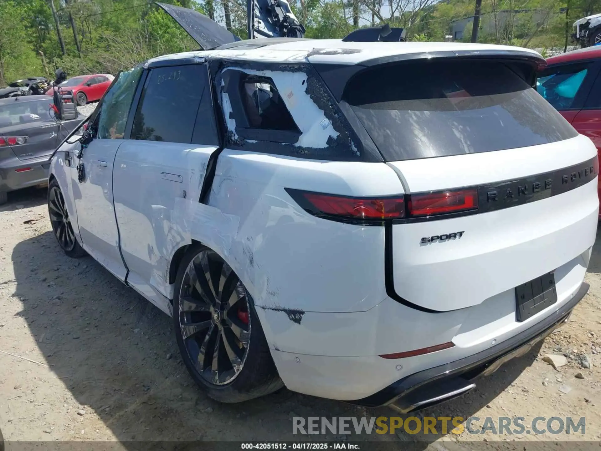 3 Фотография поврежденного автомобиля SAL1L9FU9RA405431 LAND ROVER RANGE ROVER SPORT 2024