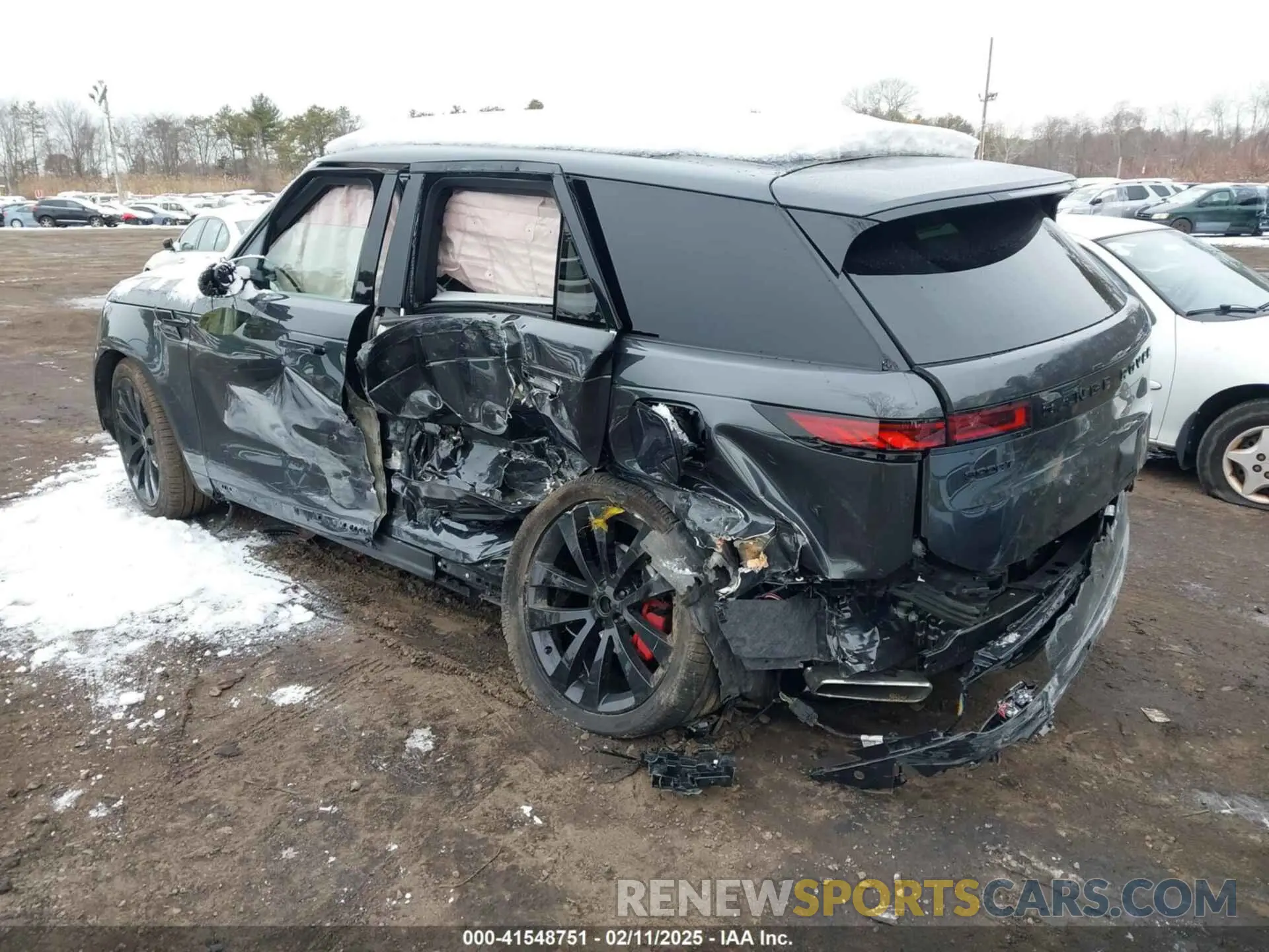 3 Photograph of a damaged car SAL1L9E44SA427599 LAND ROVER RANGE ROVER SPORT 2025