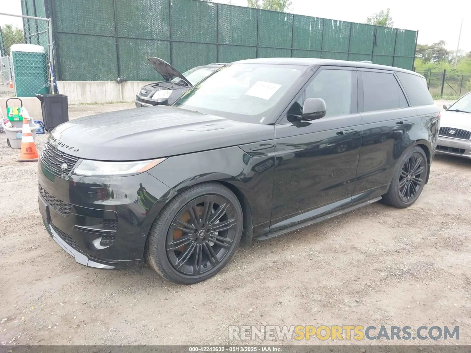 2 Фотография поврежденного автомобиля SAL1L9E4XSA461448 LAND ROVER RANGE ROVER SPORT 2025