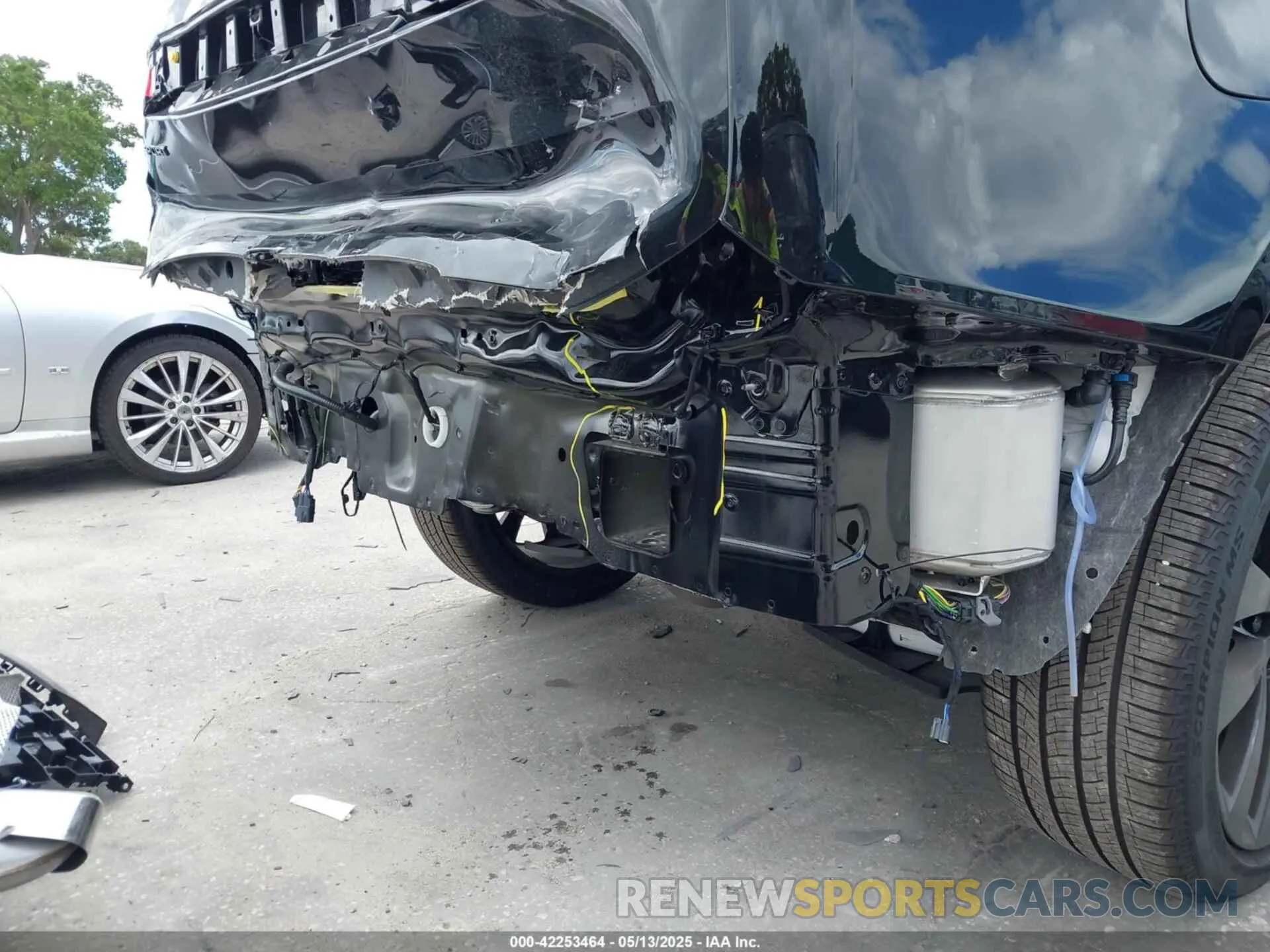 19 Фотография поврежденного автомобиля SAL1L9FU4SA438441 LAND ROVER RANGE ROVER SPORT 2025
