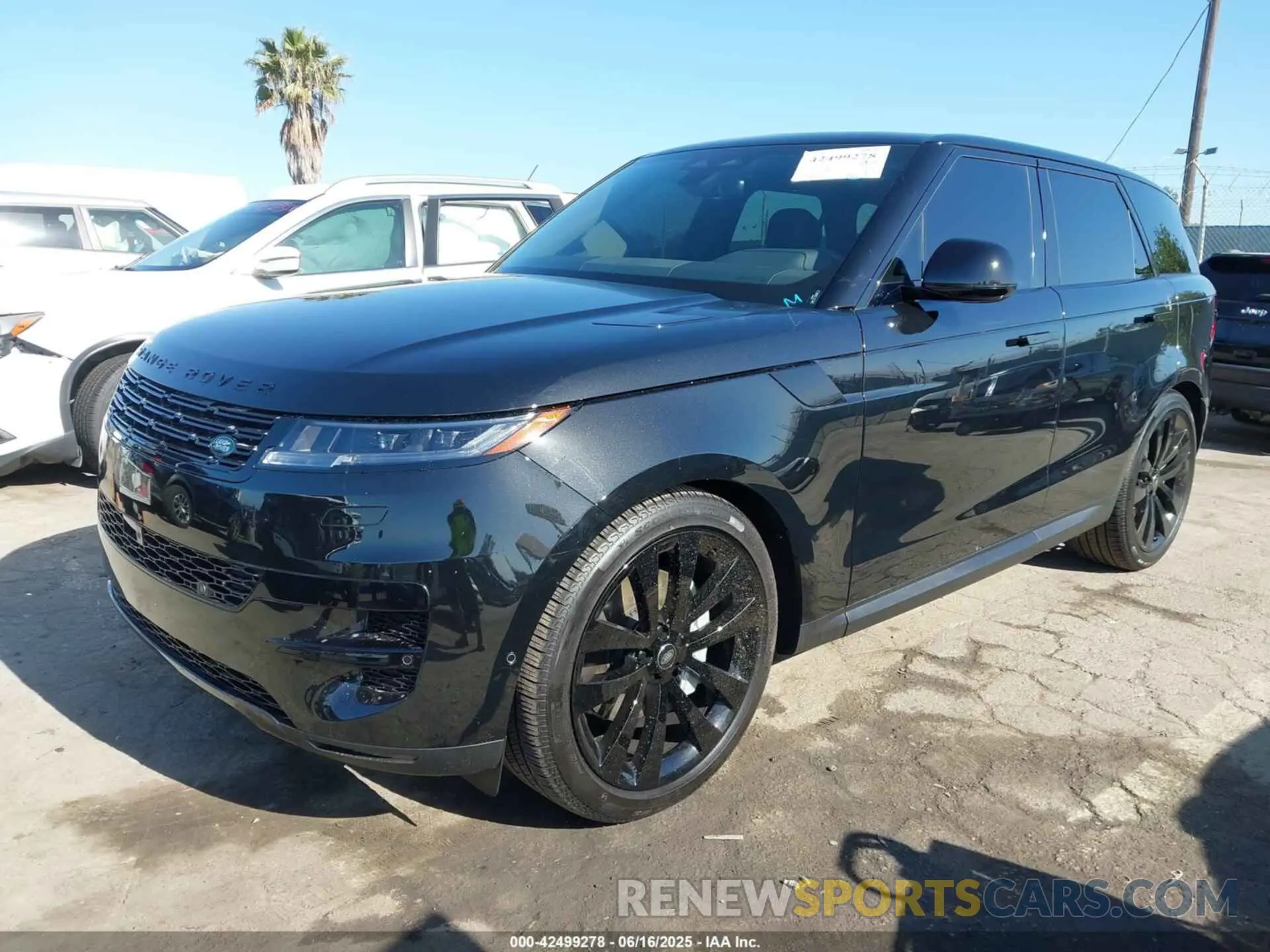 2 Photograph of a damaged car SAL1P9EU4SA439112 LAND ROVER RANGE ROVER SPORT 2025