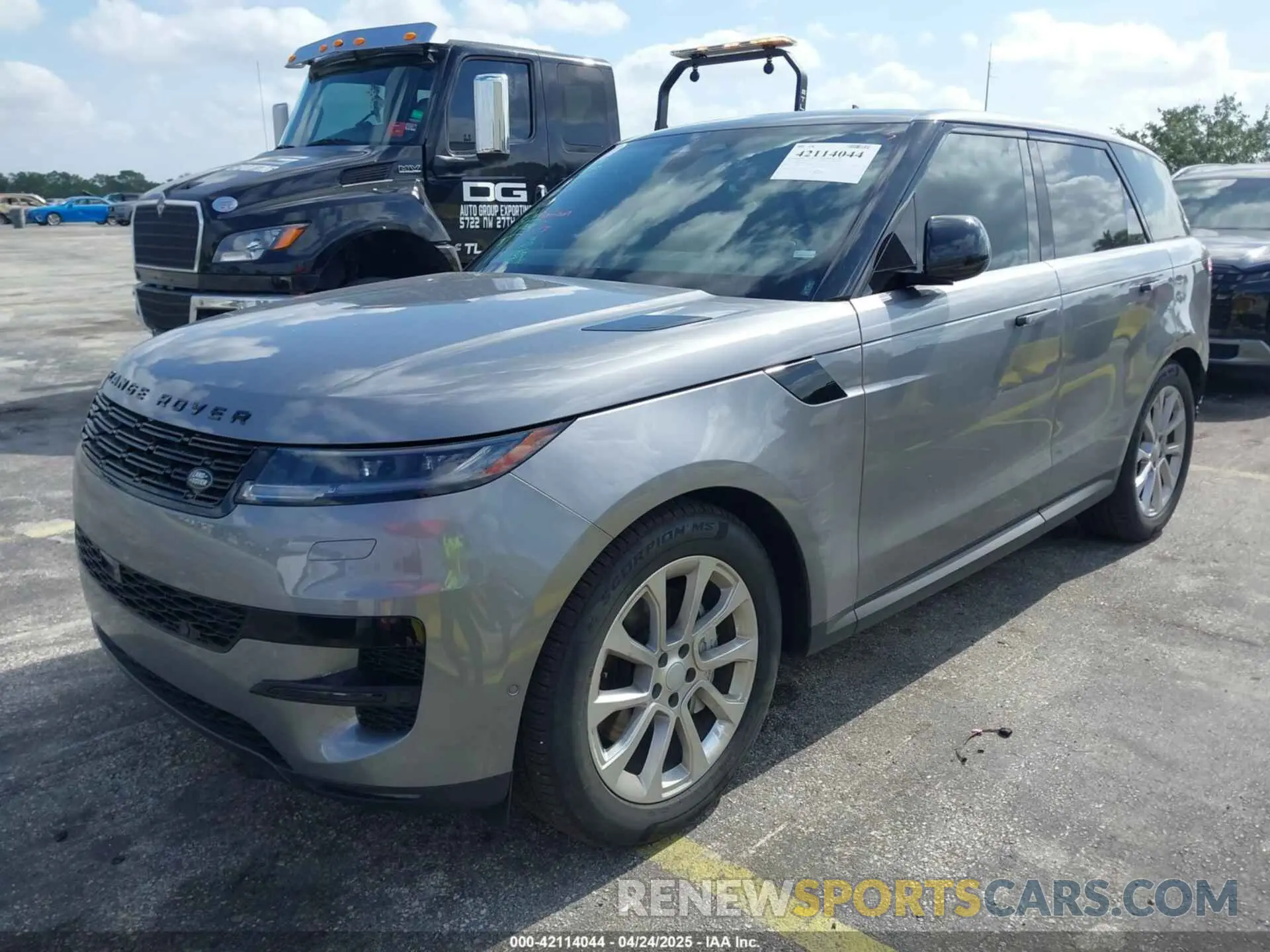 2 Photograph of a damaged car SAL1P9EU6SA454047 LAND ROVER RANGE ROVER SPORT 2025