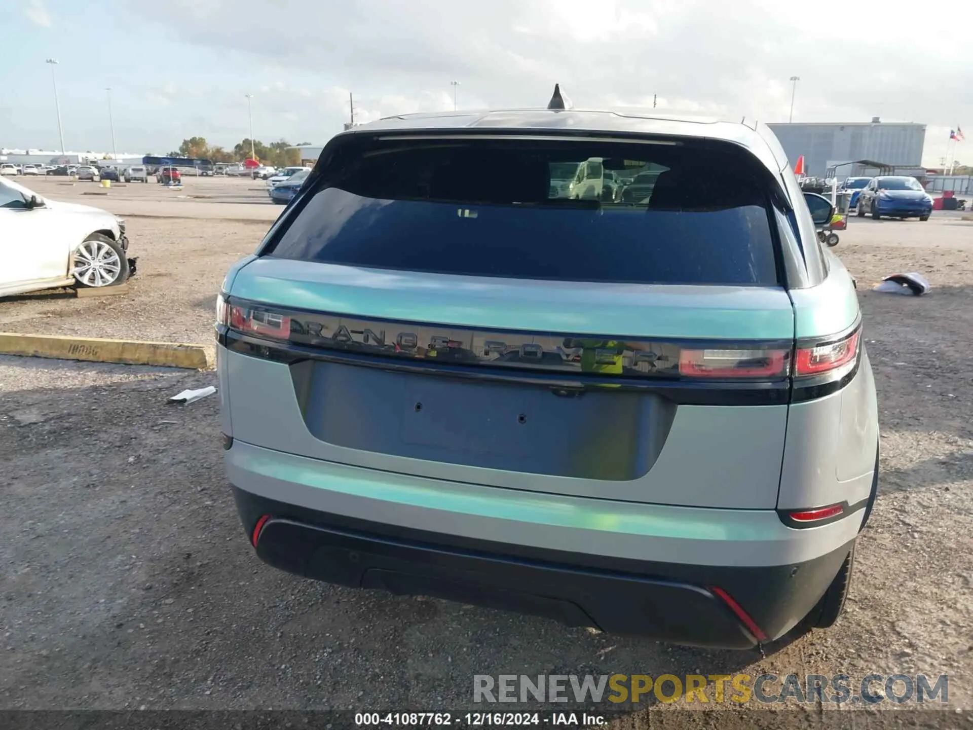 17 Фотография поврежденного автомобиля SALYA2EXXKA217384 LAND ROVER RANGE ROVER VELAR 2019