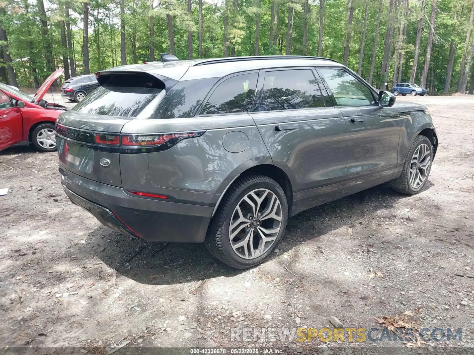 4 Photograph of a damaged car SALYB2EN5KA227073 LAND ROVER RANGE ROVER VELAR 2019