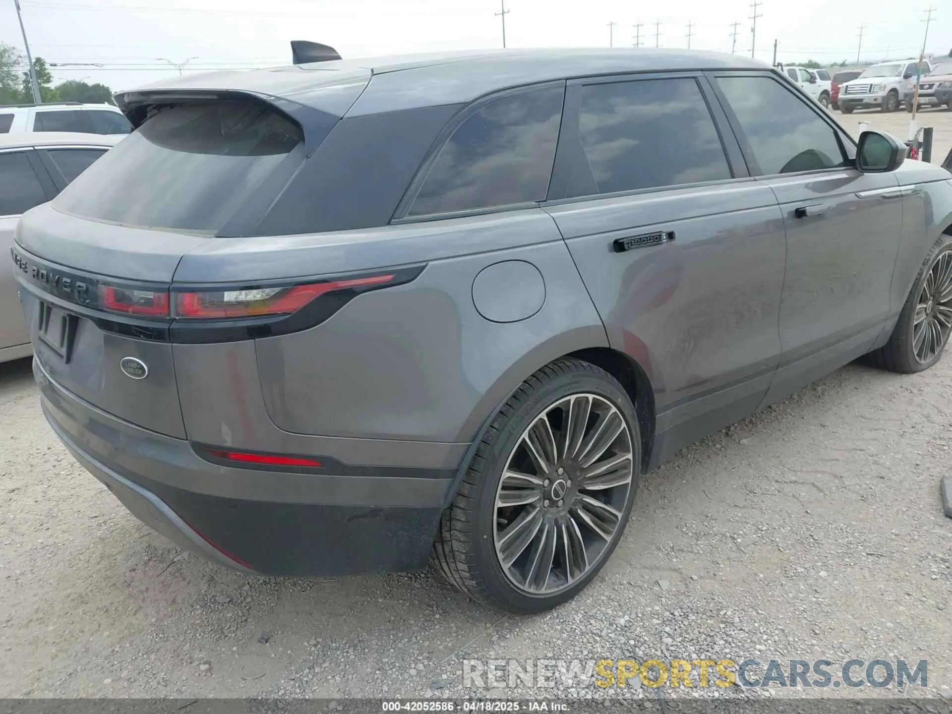 4 Фотография поврежденного автомобиля SALYB2EV4KA798974 LAND ROVER RANGE ROVER VELAR 2019