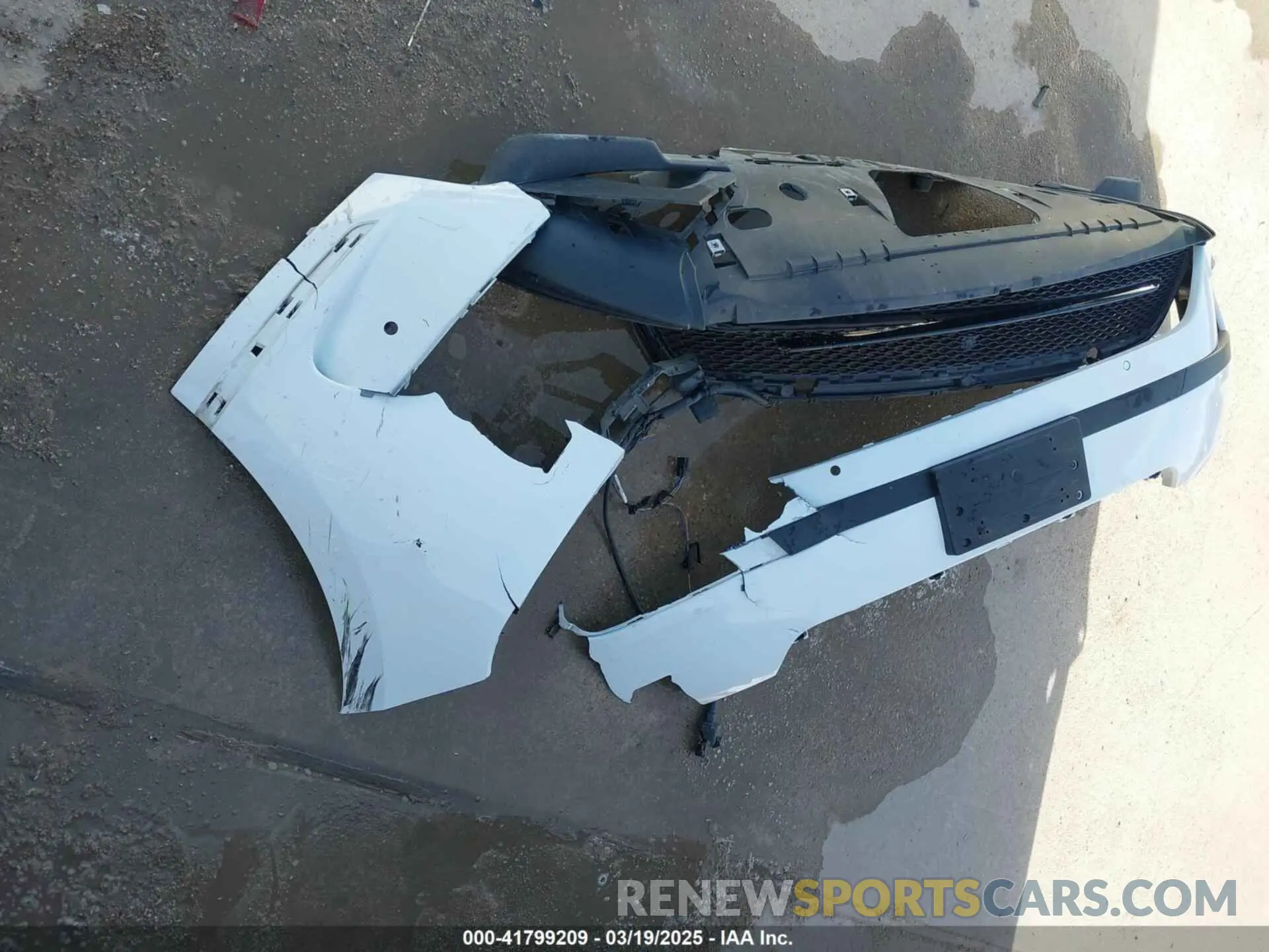 18 Photograph of a damaged car SALYB2EX3KA787594 LAND ROVER RANGE ROVER VELAR 2019