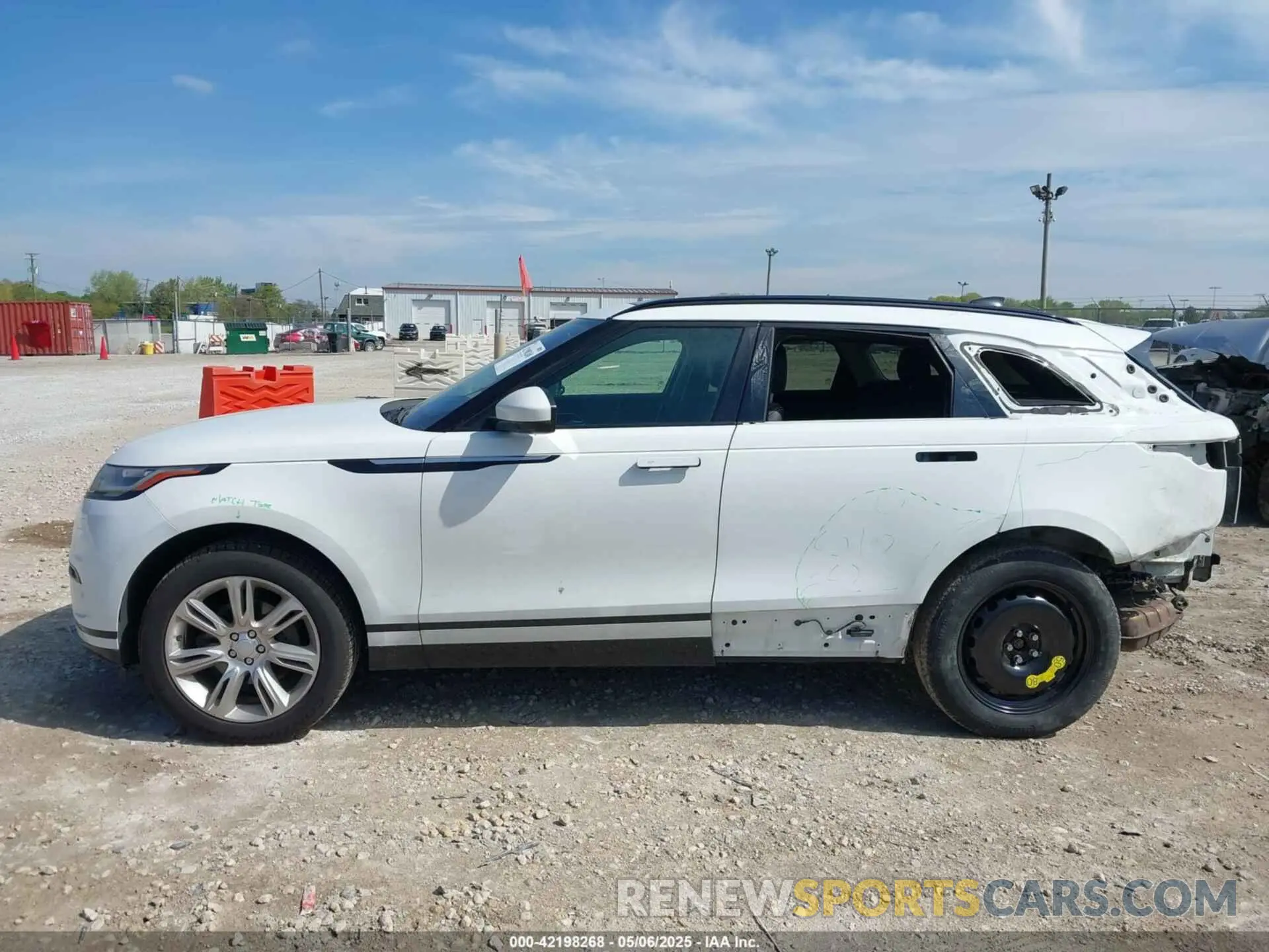 15 Фотография поврежденного автомобиля SALYB2EX6KA227908 LAND ROVER RANGE ROVER VELAR 2019