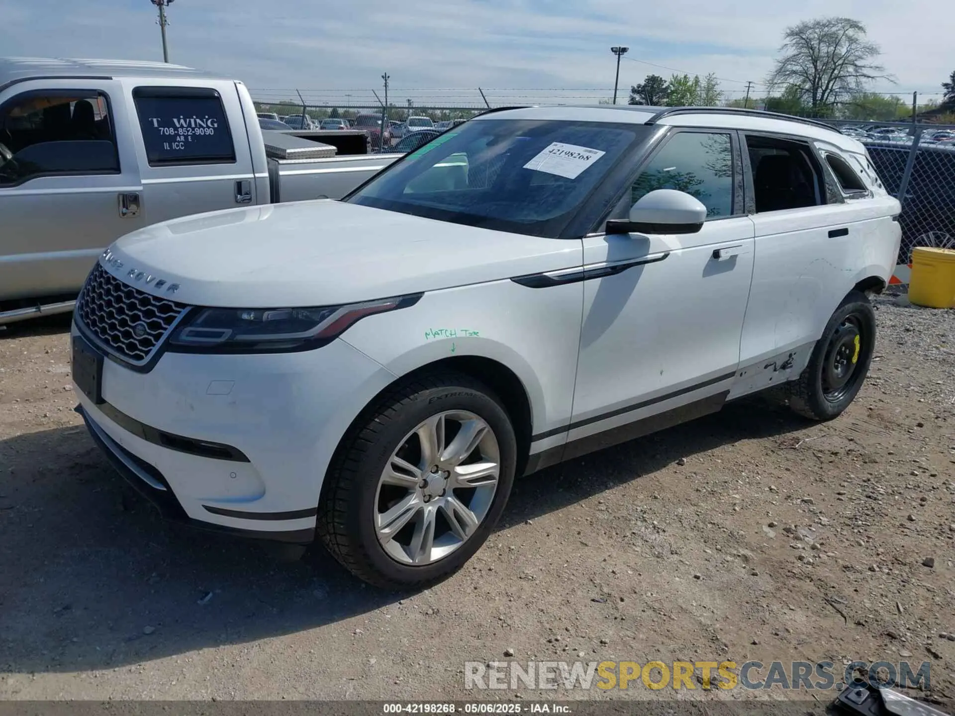 2 Фотография поврежденного автомобиля SALYB2EX6KA227908 LAND ROVER RANGE ROVER VELAR 2019
