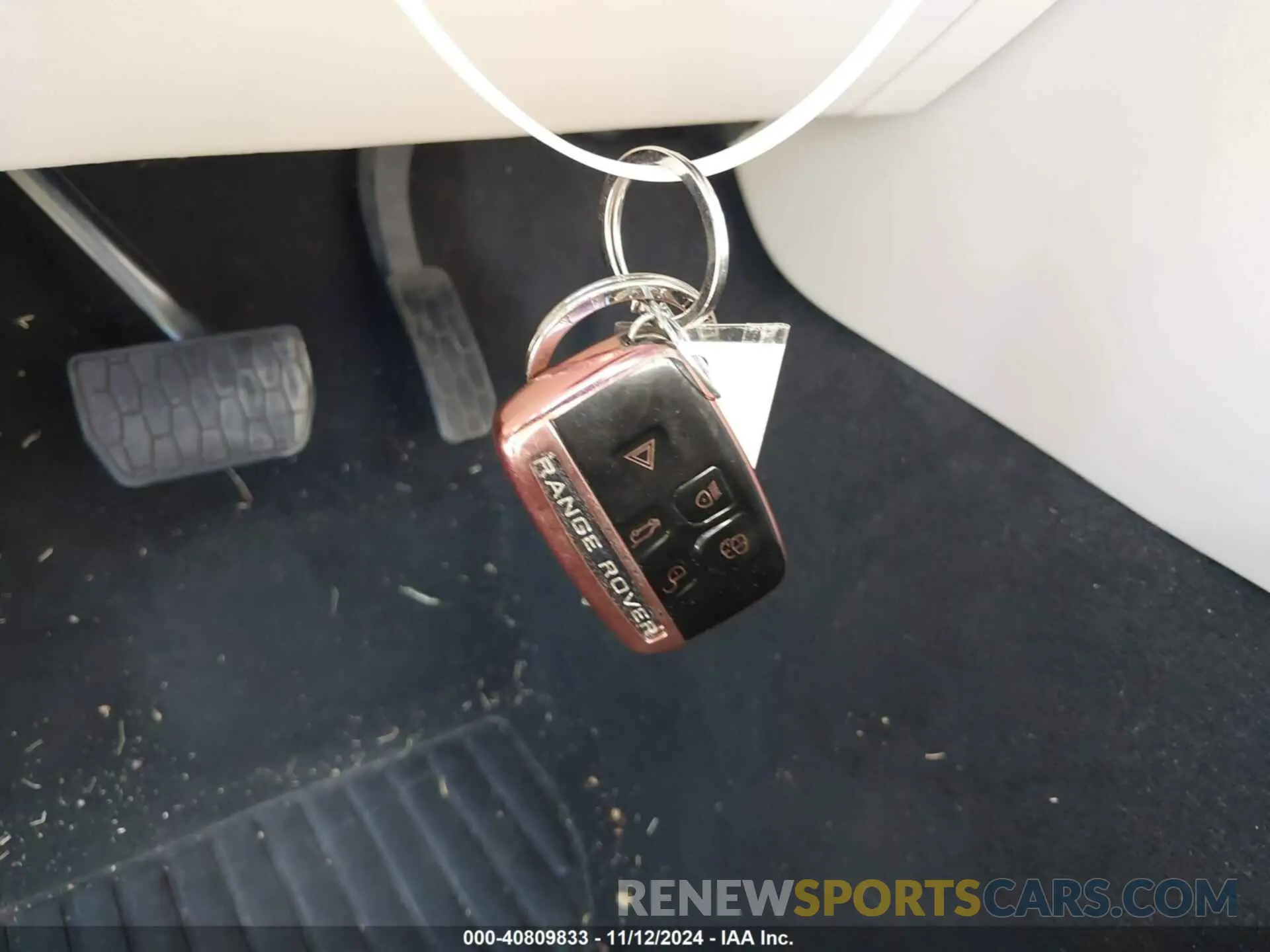 11 Photograph of a damaged car SALYB2EX6KA782096 LAND ROVER RANGE ROVER VELAR 2019