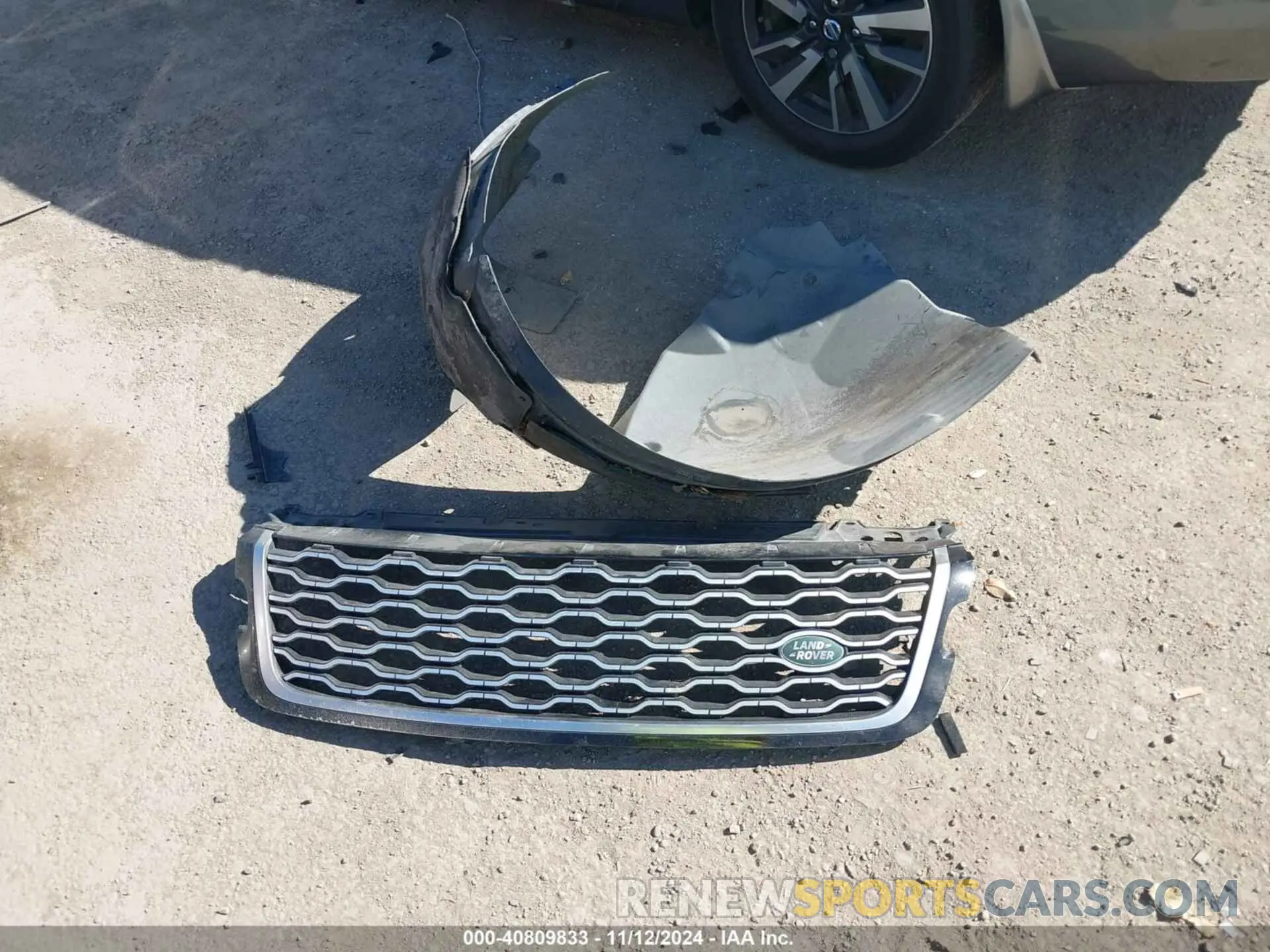 12 Photograph of a damaged car SALYB2EX6KA782096 LAND ROVER RANGE ROVER VELAR 2019