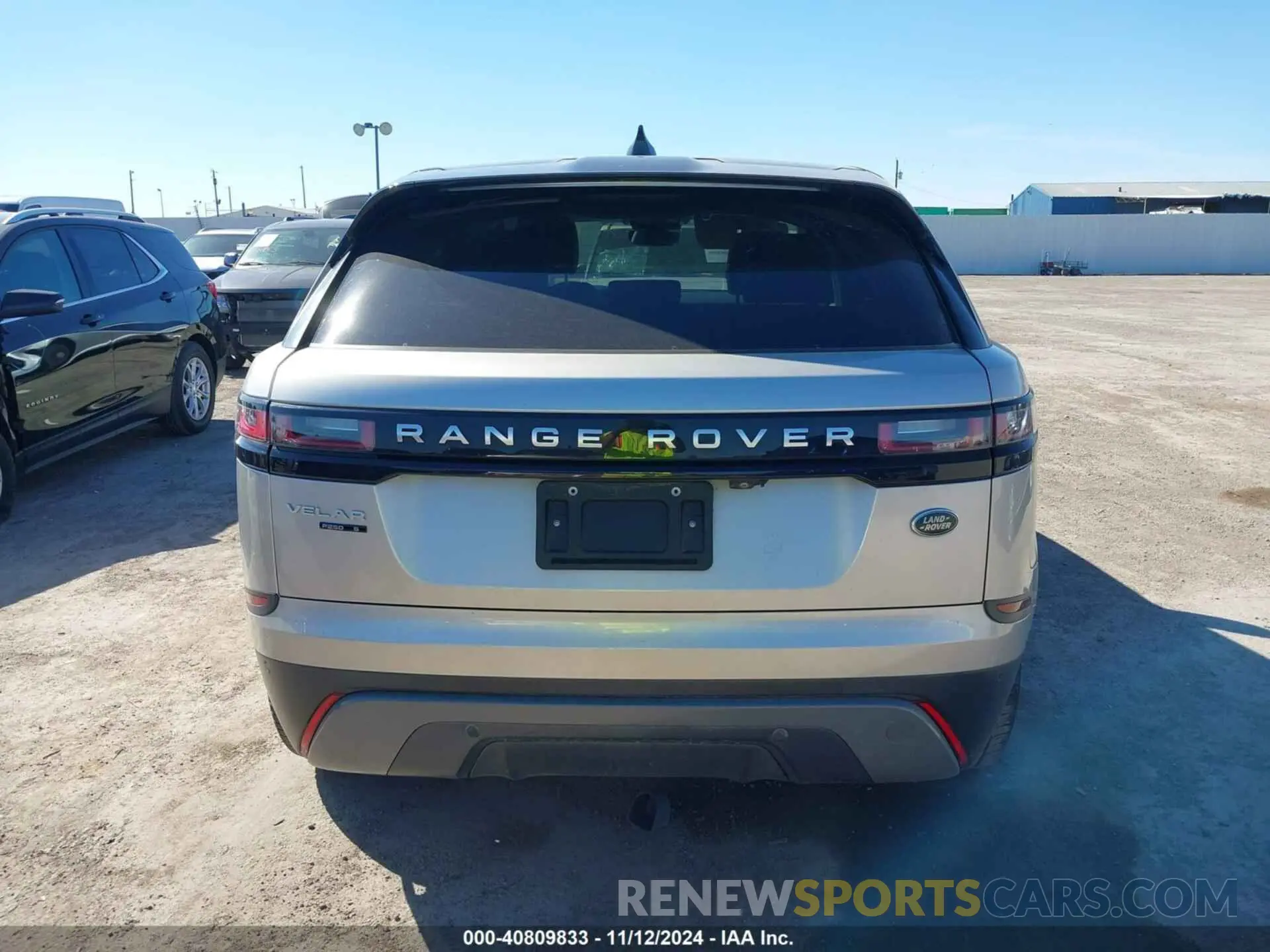 17 Photograph of a damaged car SALYB2EX6KA782096 LAND ROVER RANGE ROVER VELAR 2019