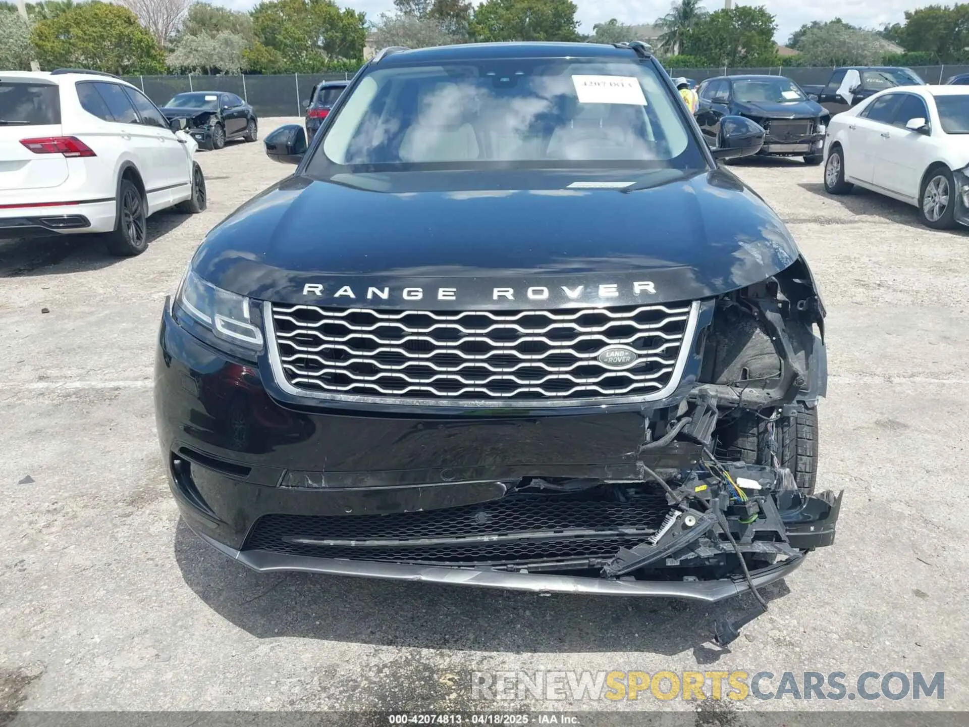 12 Фотография поврежденного автомобиля SALYB2EX7KA210115 LAND ROVER RANGE ROVER VELAR 2019