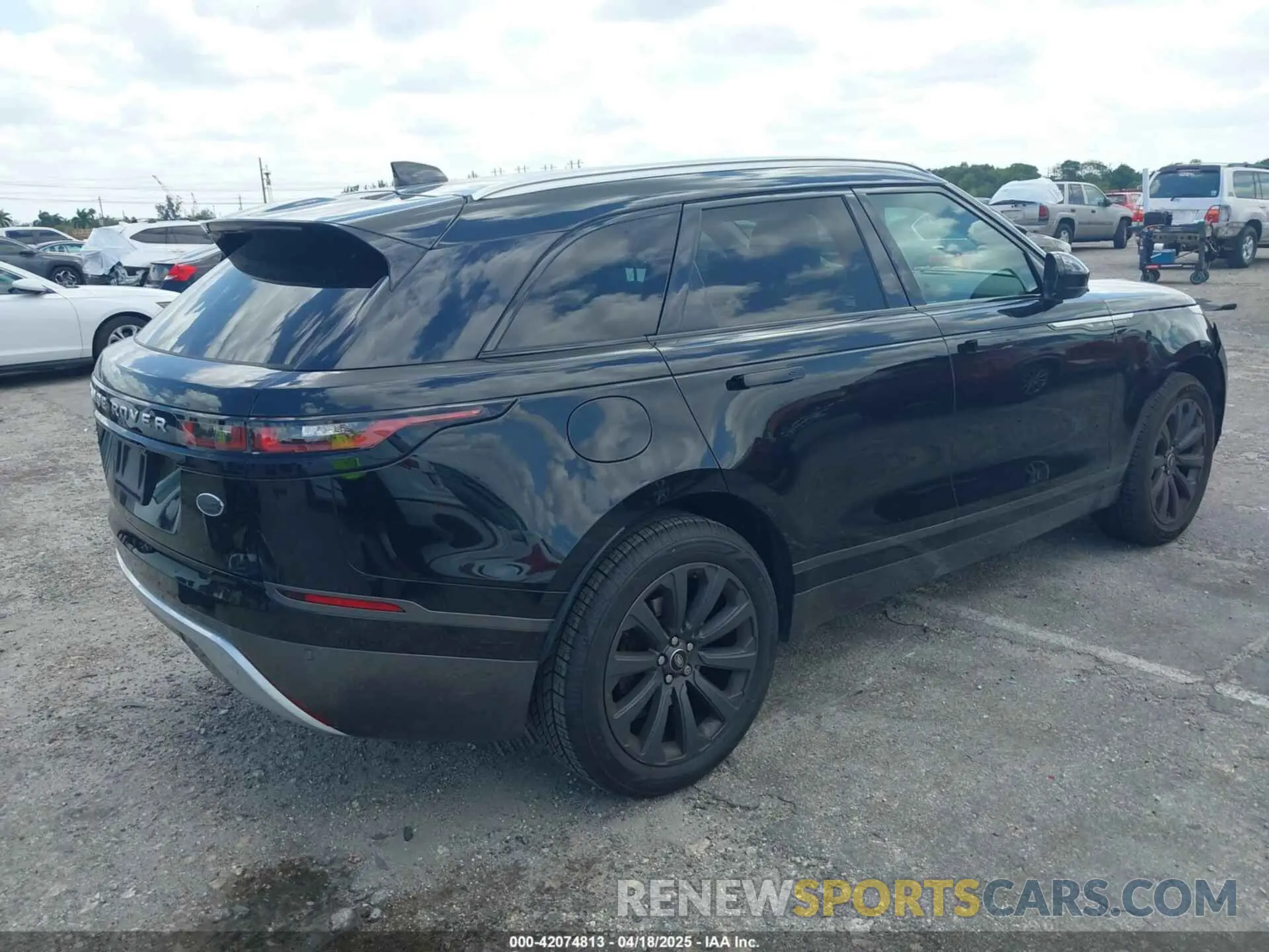 4 Фотография поврежденного автомобиля SALYB2EX7KA210115 LAND ROVER RANGE ROVER VELAR 2019