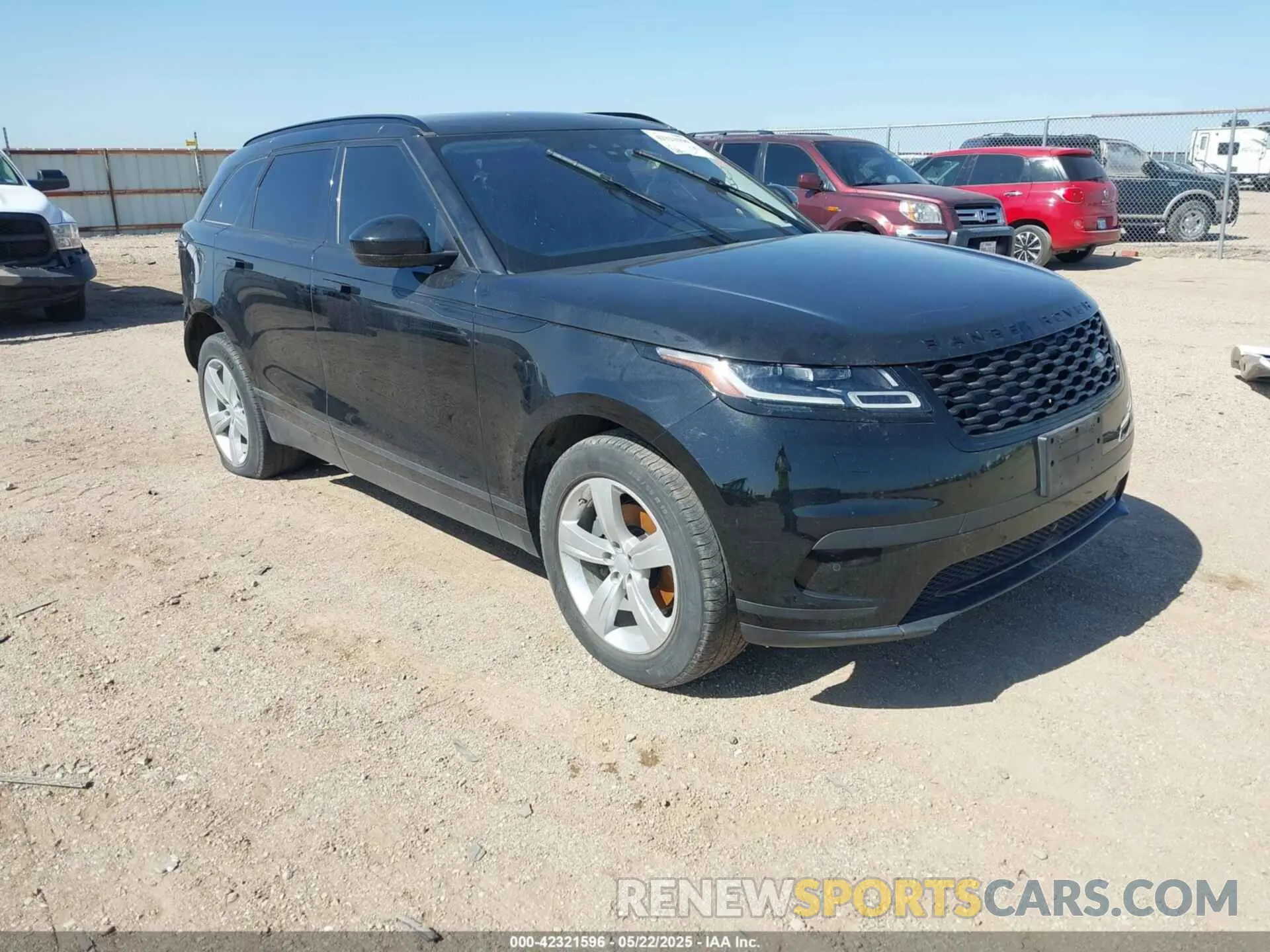 1 Photograph of a damaged car SALYB2EX7KA220367 LAND ROVER RANGE ROVER VELAR 2019