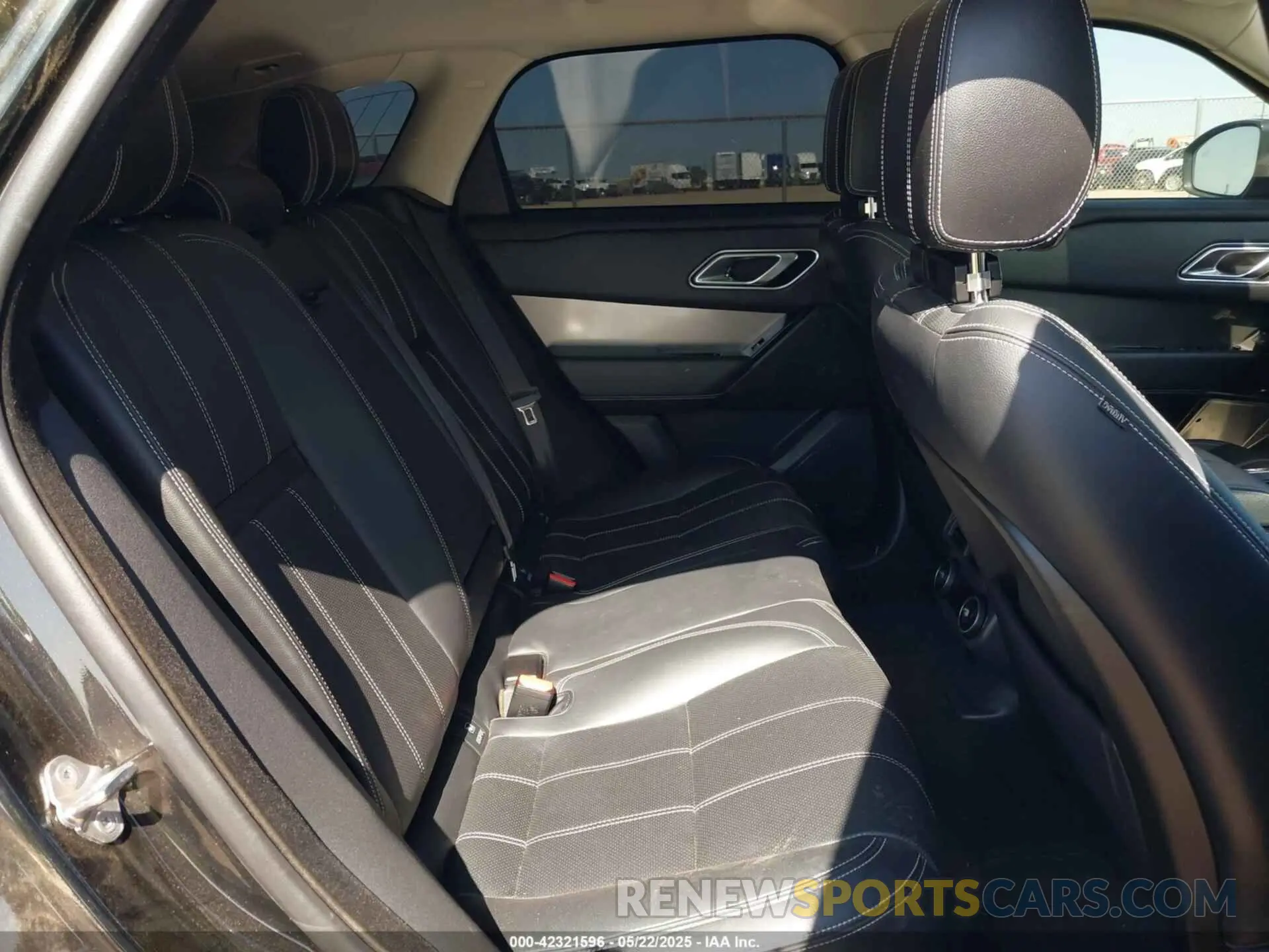 8 Photograph of a damaged car SALYB2EX7KA220367 LAND ROVER RANGE ROVER VELAR 2019