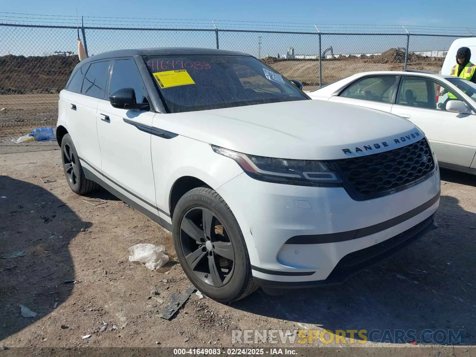 1 Фотография поврежденного автомобиля SALYB2EXXKA795871 LAND ROVER RANGE ROVER VELAR 2019