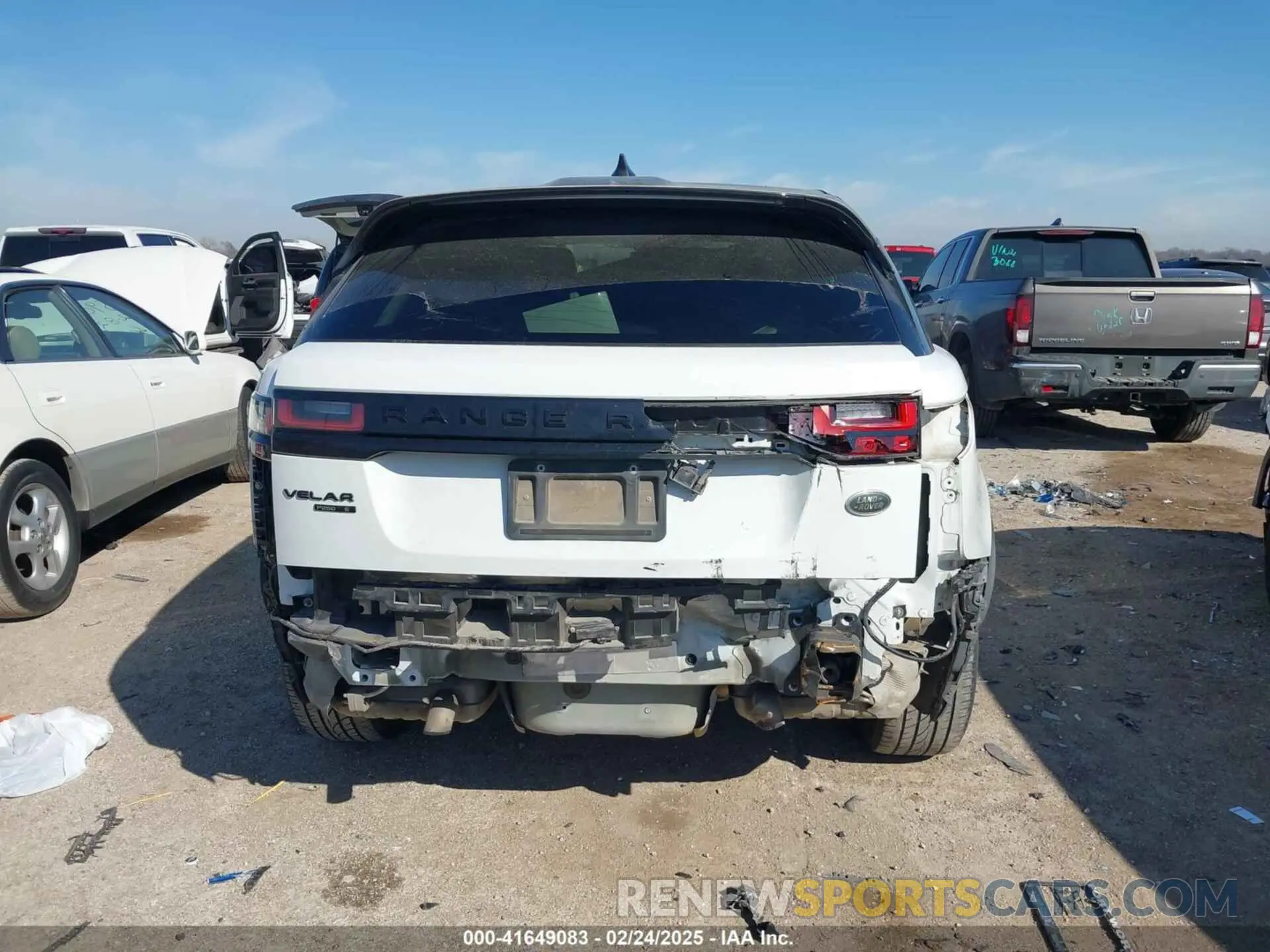 16 Фотография поврежденного автомобиля SALYB2EXXKA795871 LAND ROVER RANGE ROVER VELAR 2019