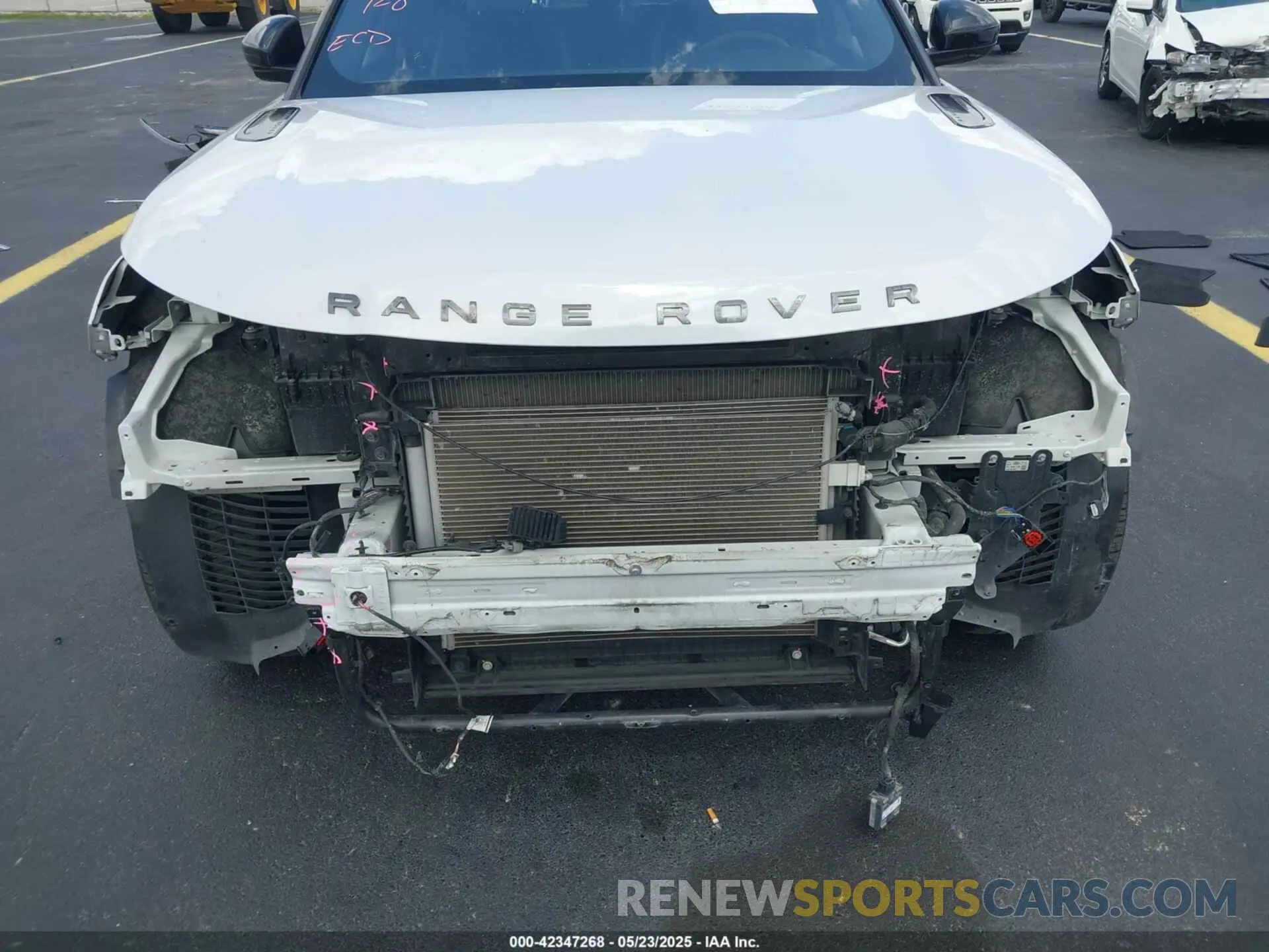 6 Photograph of a damaged car SALYL2EV9KA202481 LAND ROVER RANGE ROVER VELAR 2019