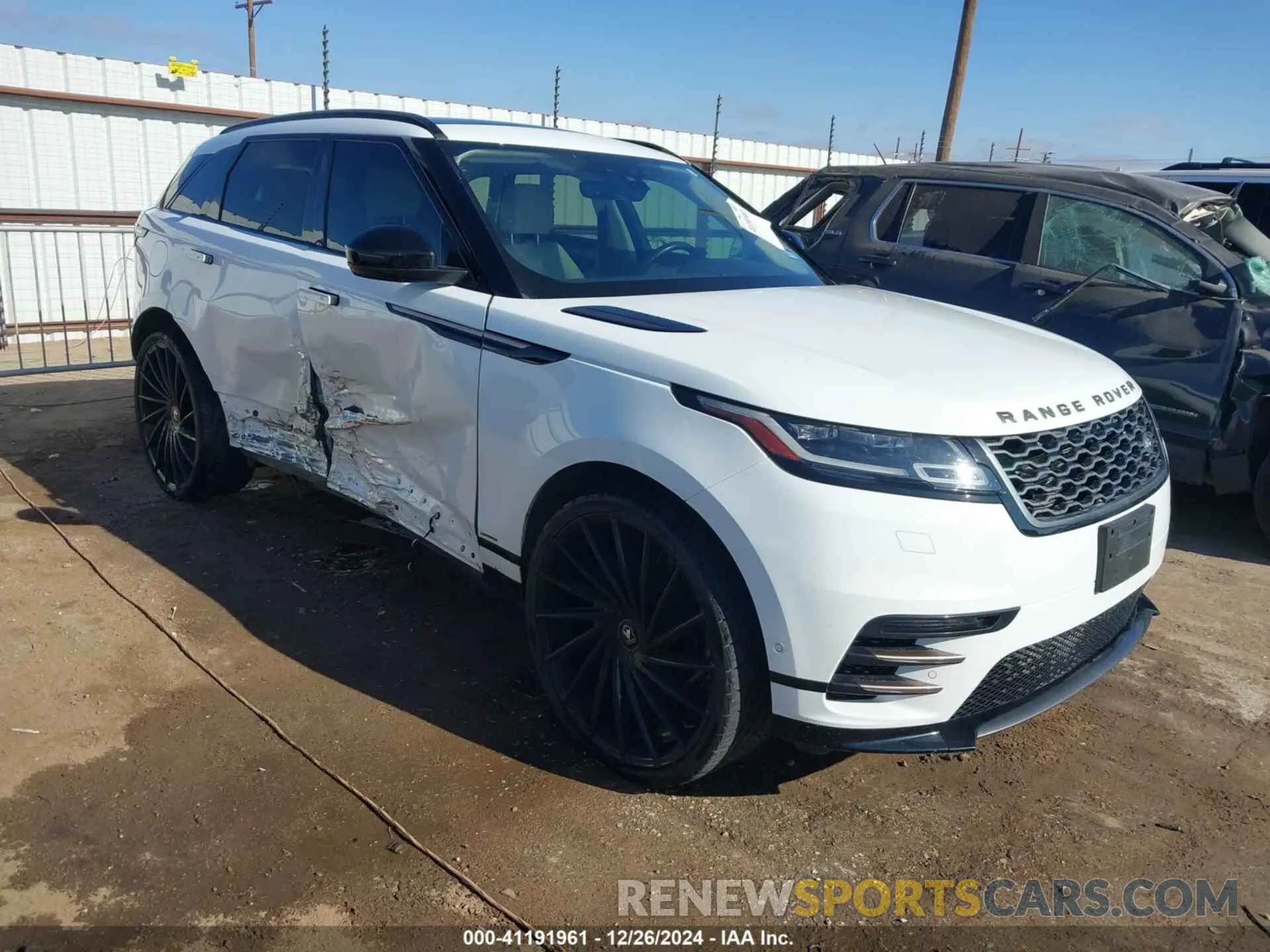 1 Photograph of a damaged car SALYL2EX0KA216335 LAND ROVER RANGE ROVER VELAR 2019