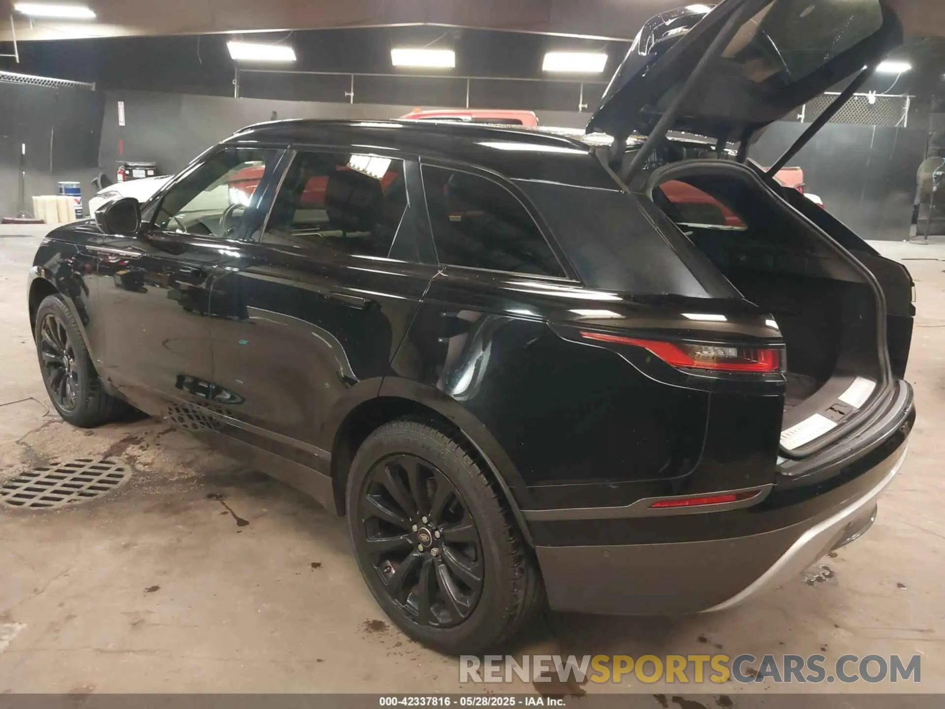 3 Photograph of a damaged car SALYL2EX2KA787566 LAND ROVER RANGE ROVER VELAR 2019