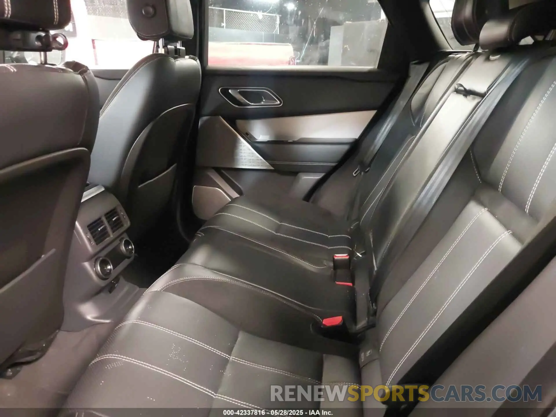 8 Photograph of a damaged car SALYL2EX2KA787566 LAND ROVER RANGE ROVER VELAR 2019