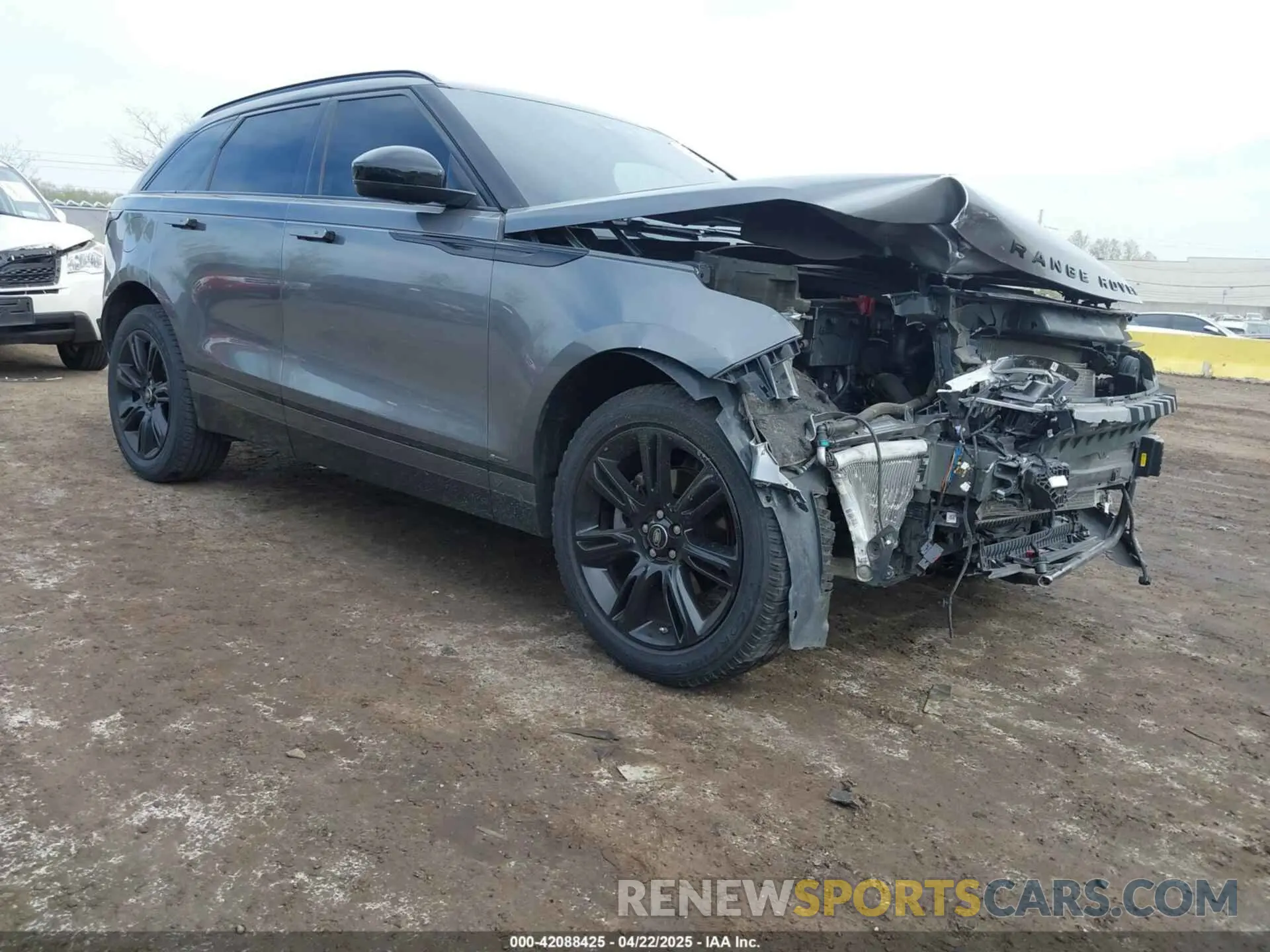 1 Фотография поврежденного автомобиля SALYL2EX3KA228950 LAND ROVER RANGE ROVER VELAR 2019